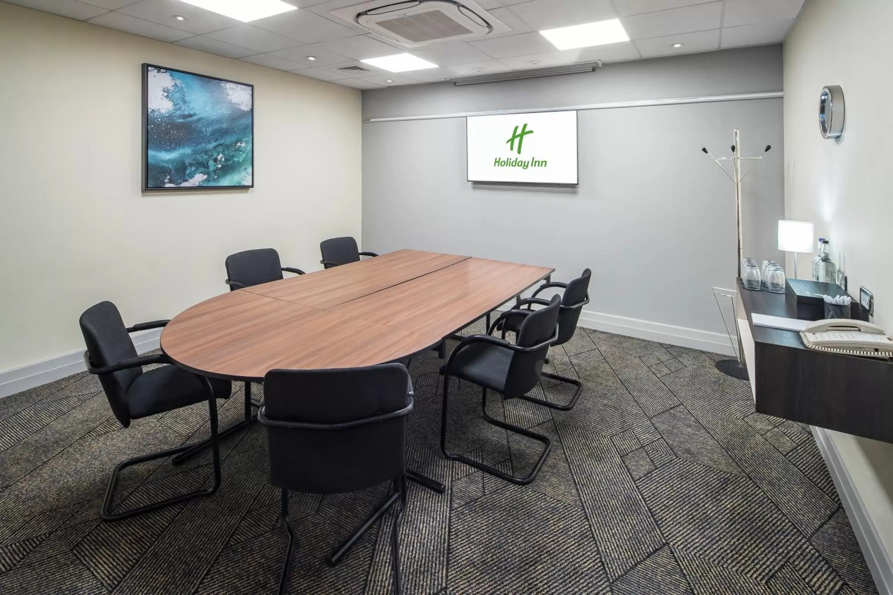 Meeting/conference room in Holiday Inn Peterborough West, an IHG Hotel