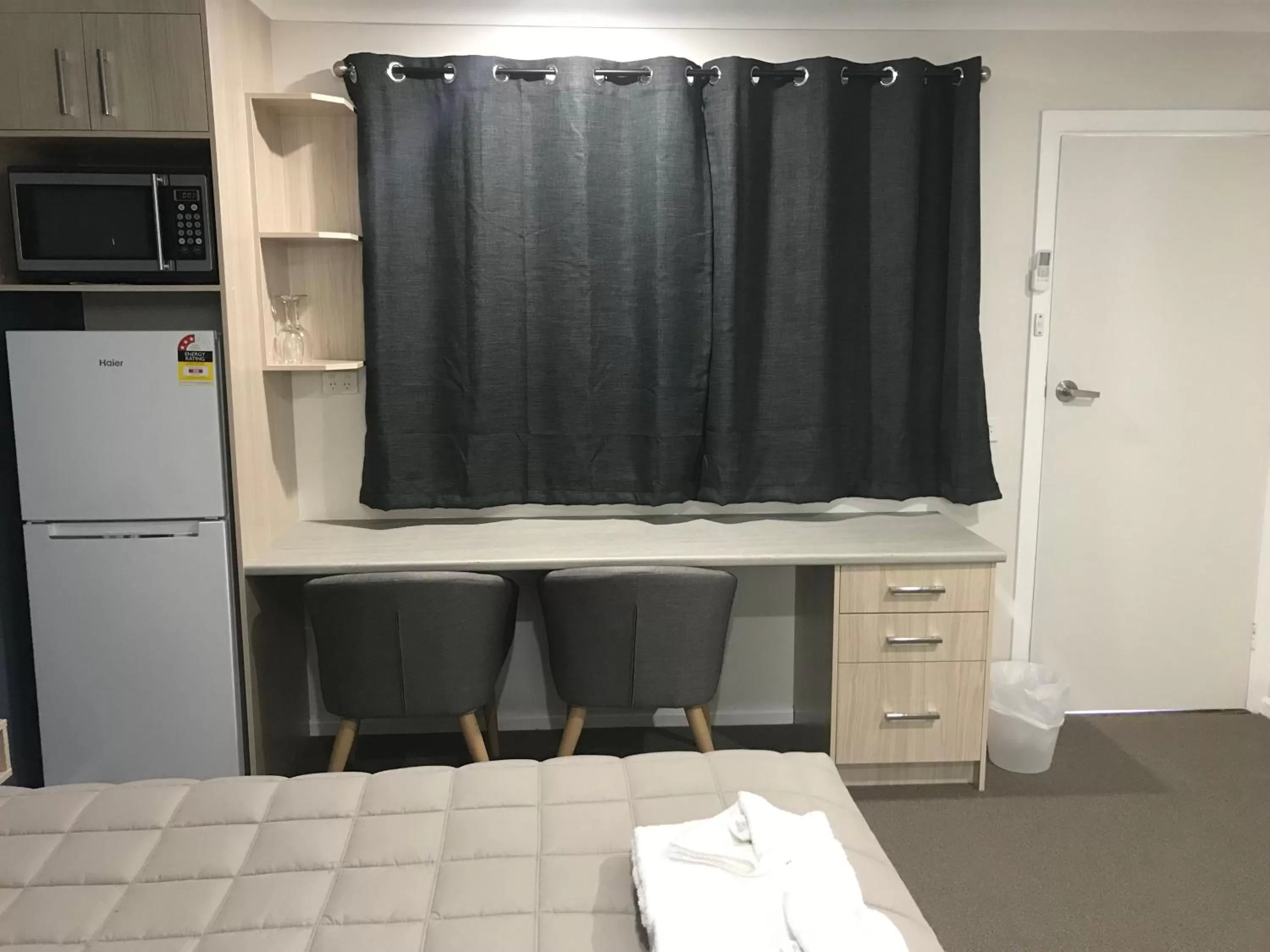 Bedroom, Bed in Kootingal Landview Motel