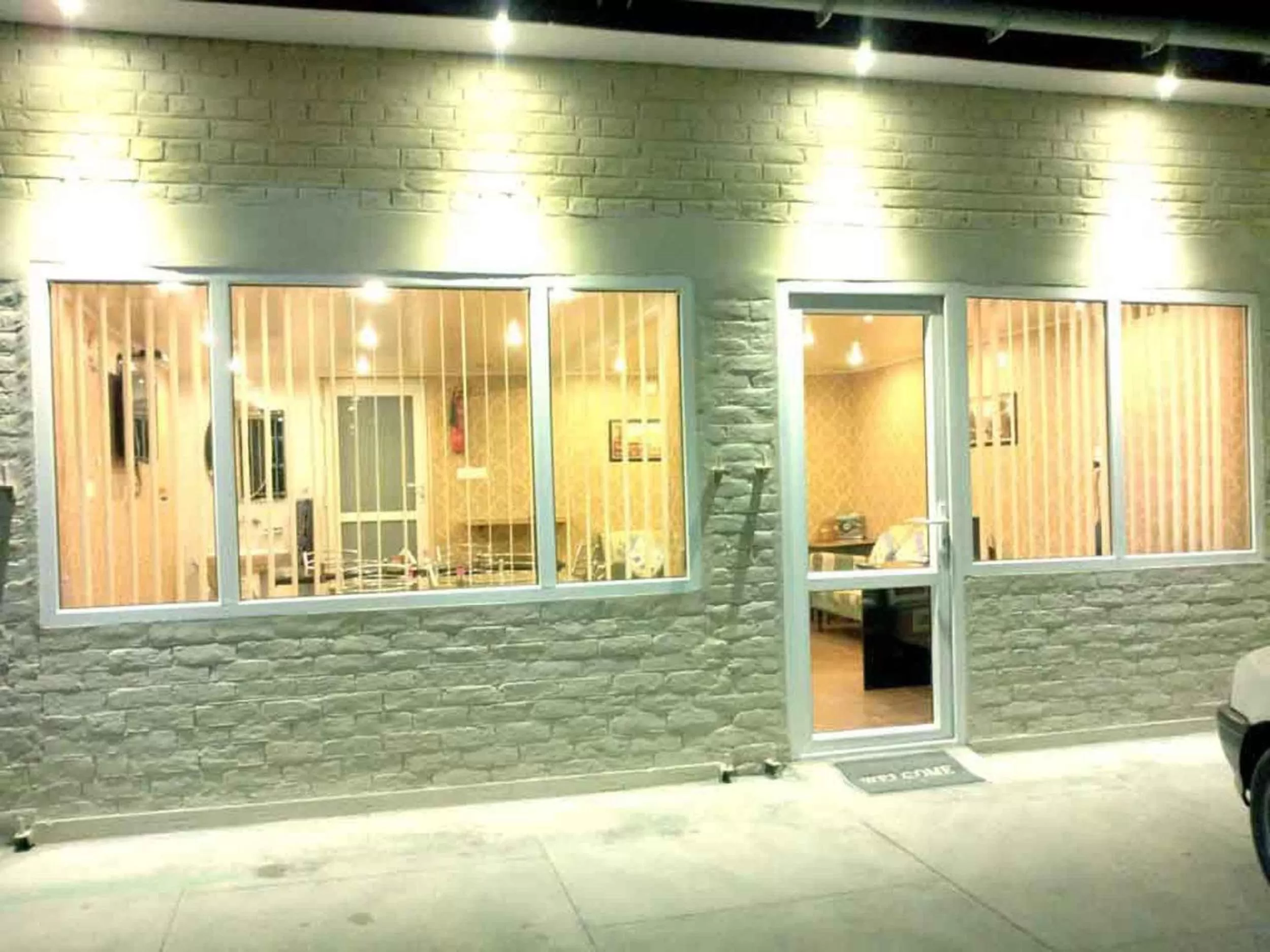 Restaurant/places to eat in Ikraam Inn Bed & Breakfast