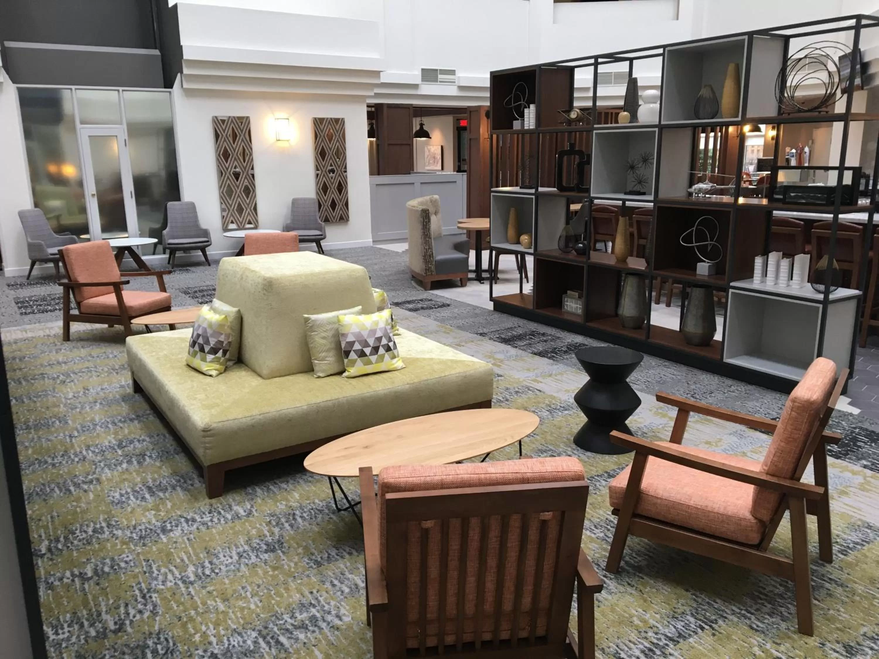 Property building in Holiday Inn Montreal Longueuil by IHG