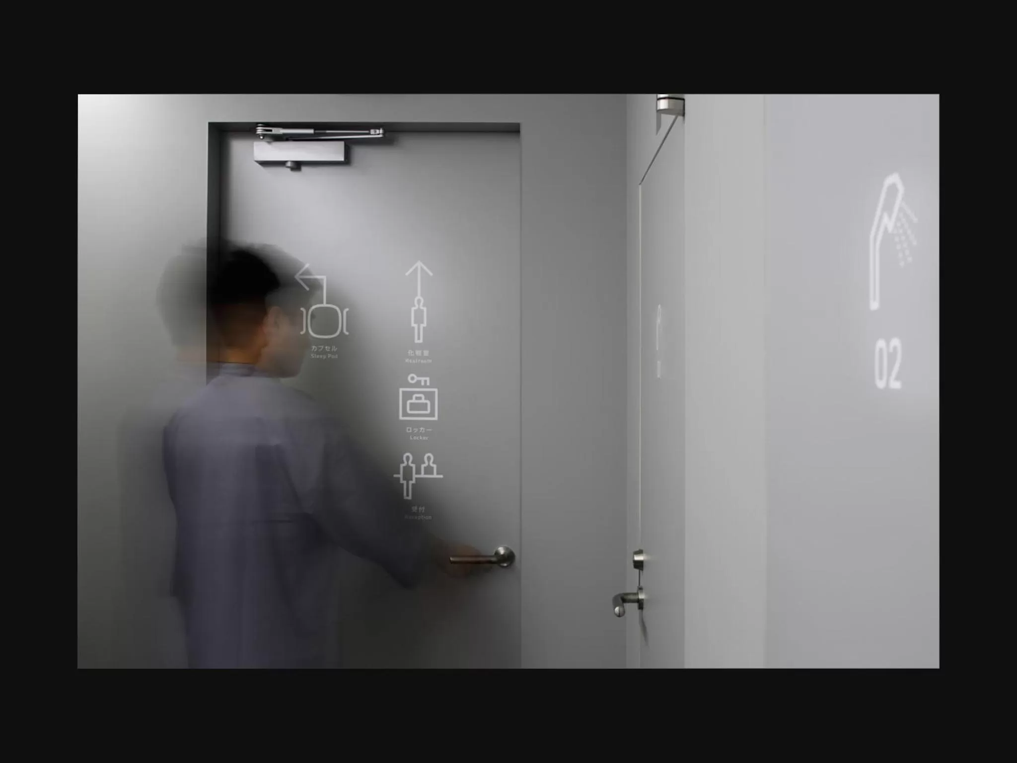 Area and facilities in 9h nine hours Narita Airport