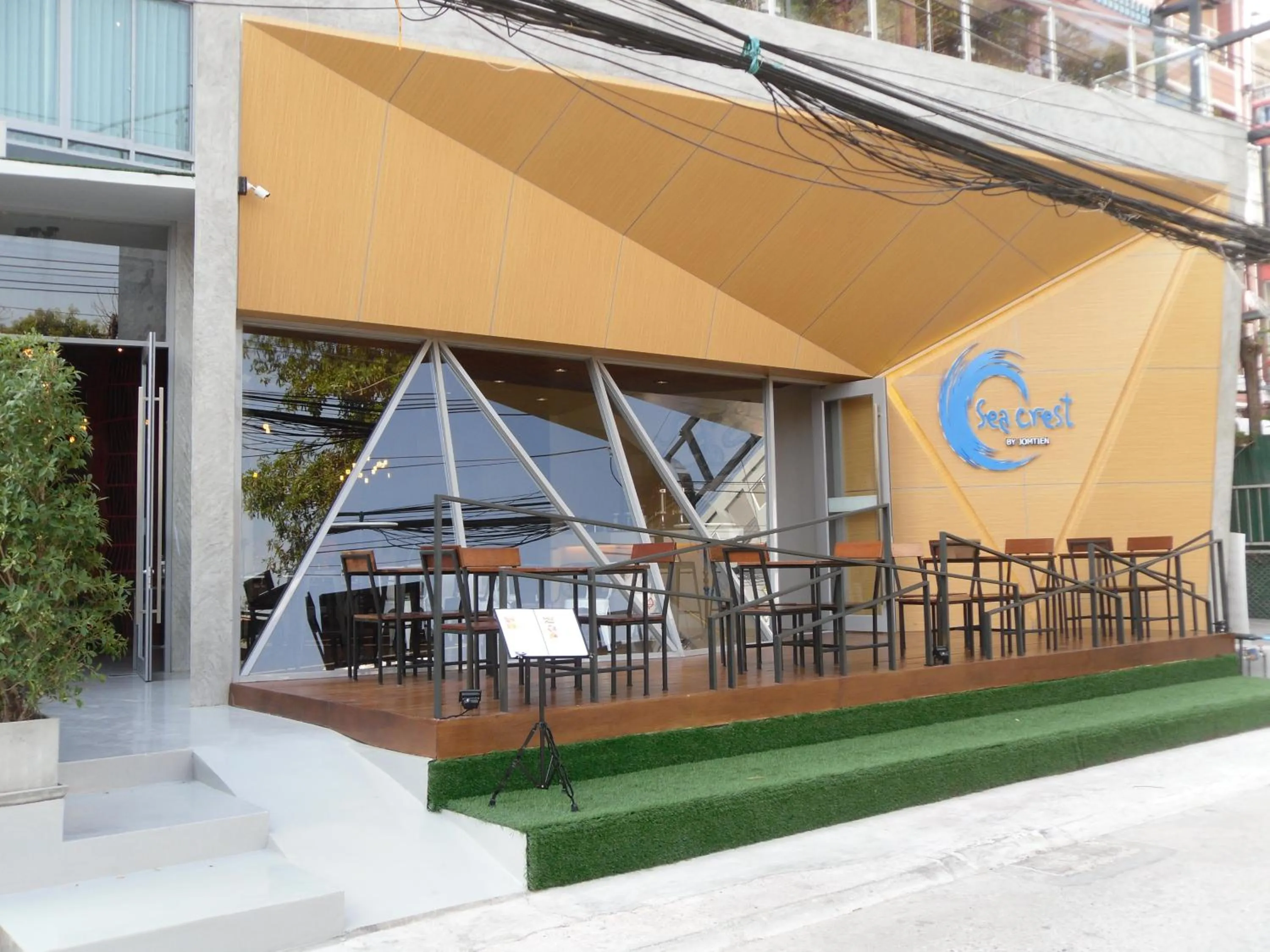 Restaurant/places to eat in Sea Crest by Jomtien