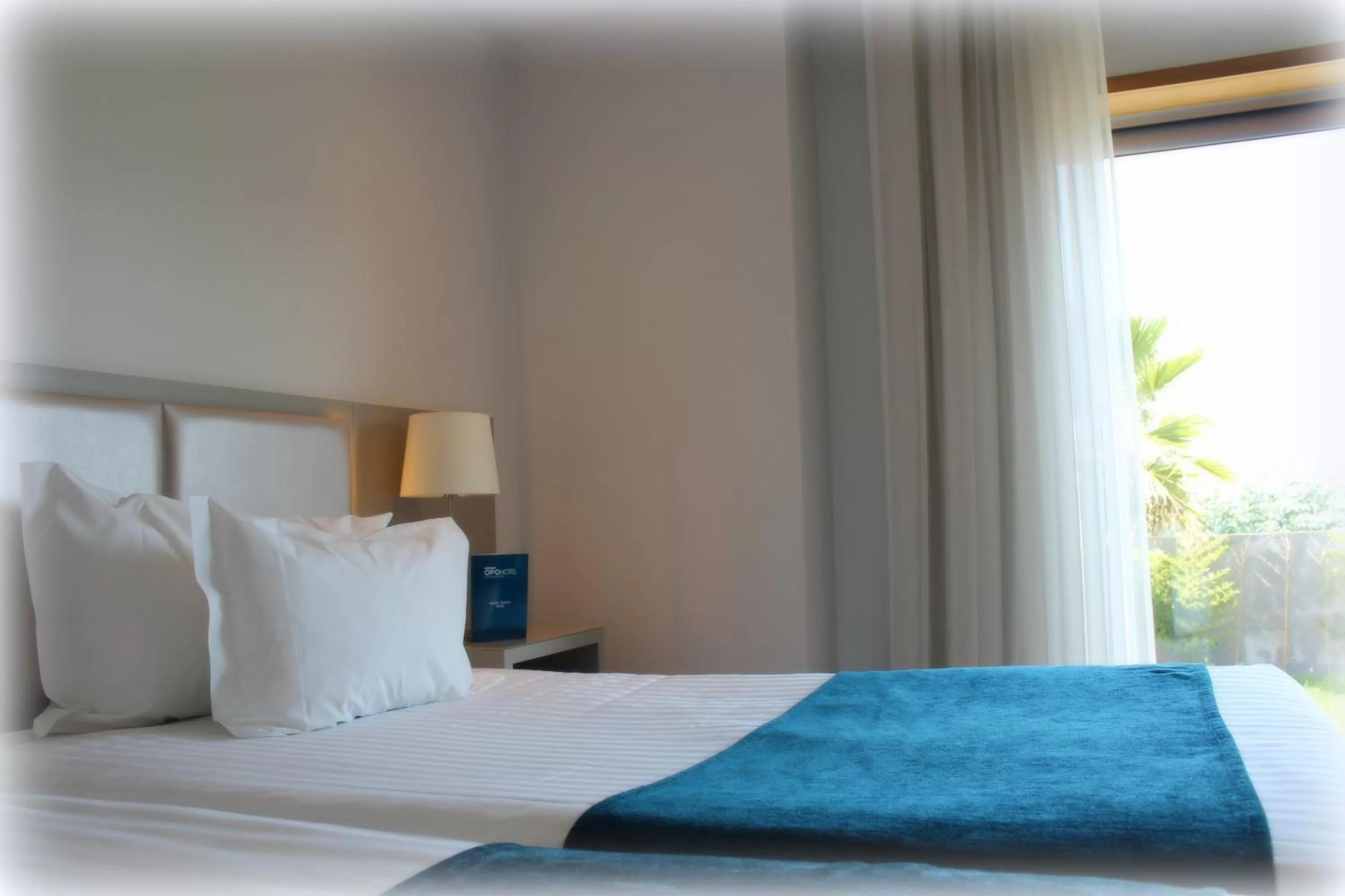 Bed in OPOHOTEL Porto Aeroporto