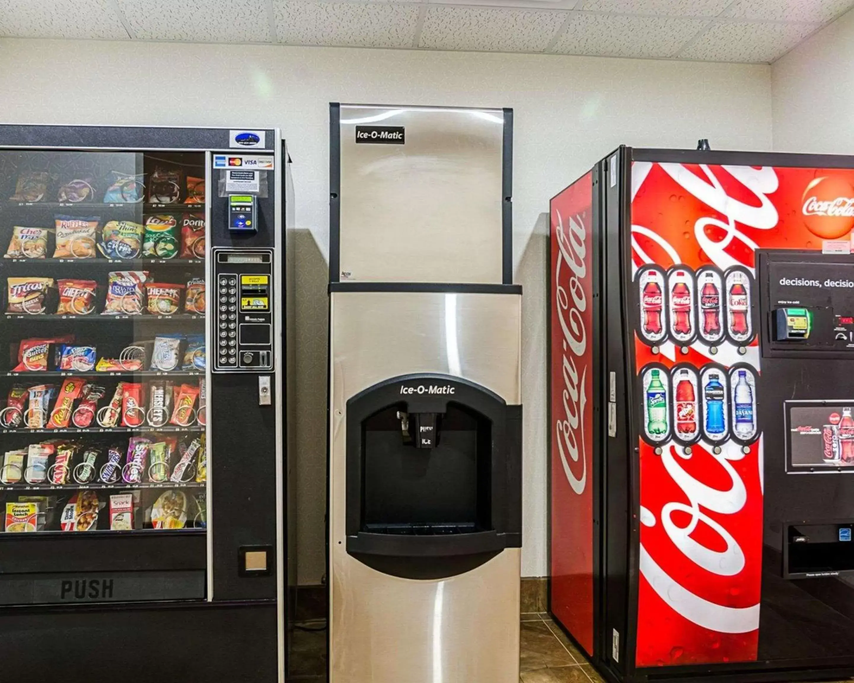 Other, Supermarket/Shops in Comfort Inn & Suites Lawrence