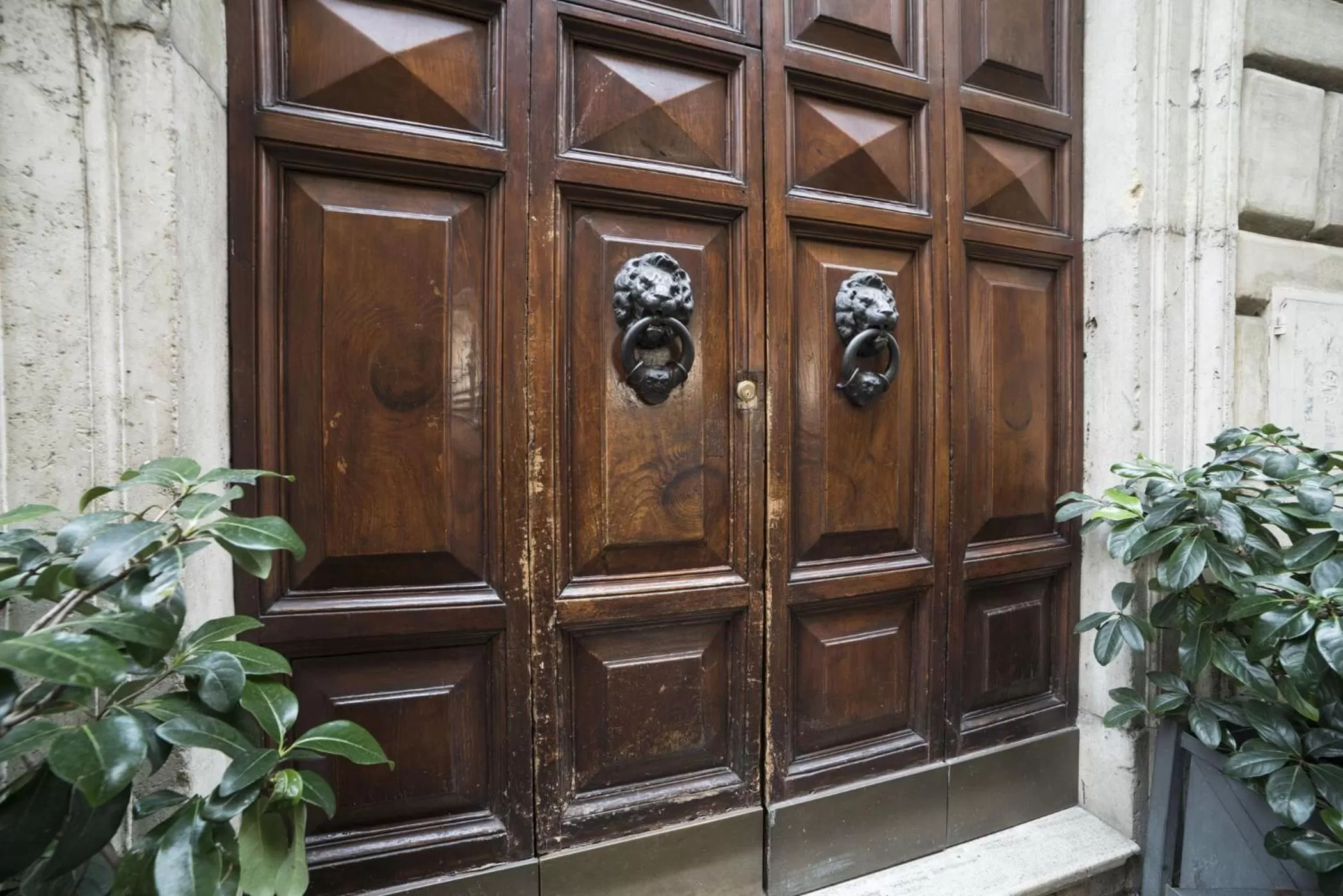 Facade/entrance in La Maison Dell'Orologio