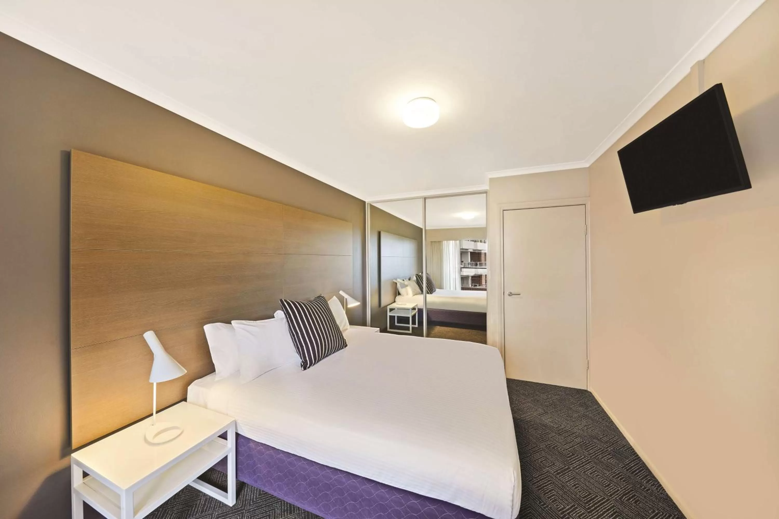 Bedroom, Bed in Adina Apartment Hotel Sydney Surry Hills