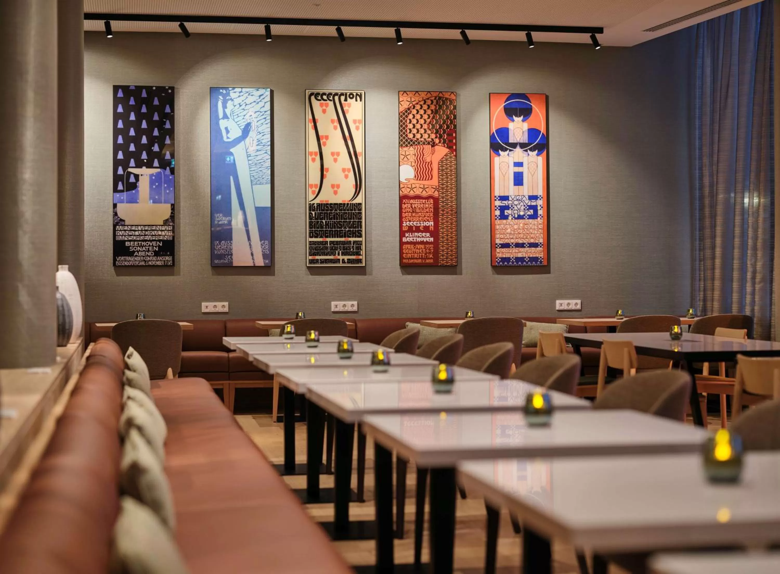 Breakfast in Adina Apartment Hotel Vienna Belvedere