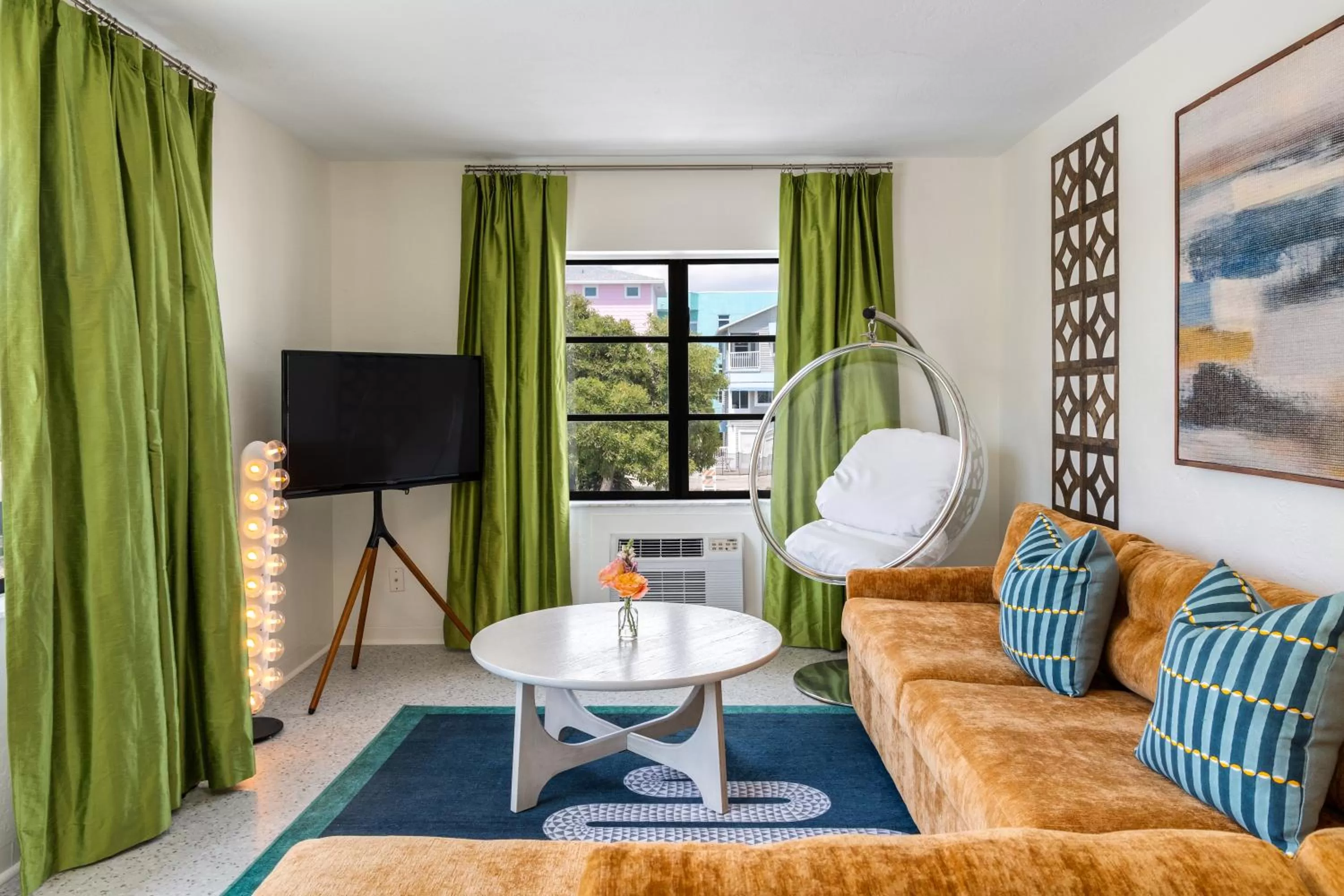 Living room in Sunset Inn and Cottages