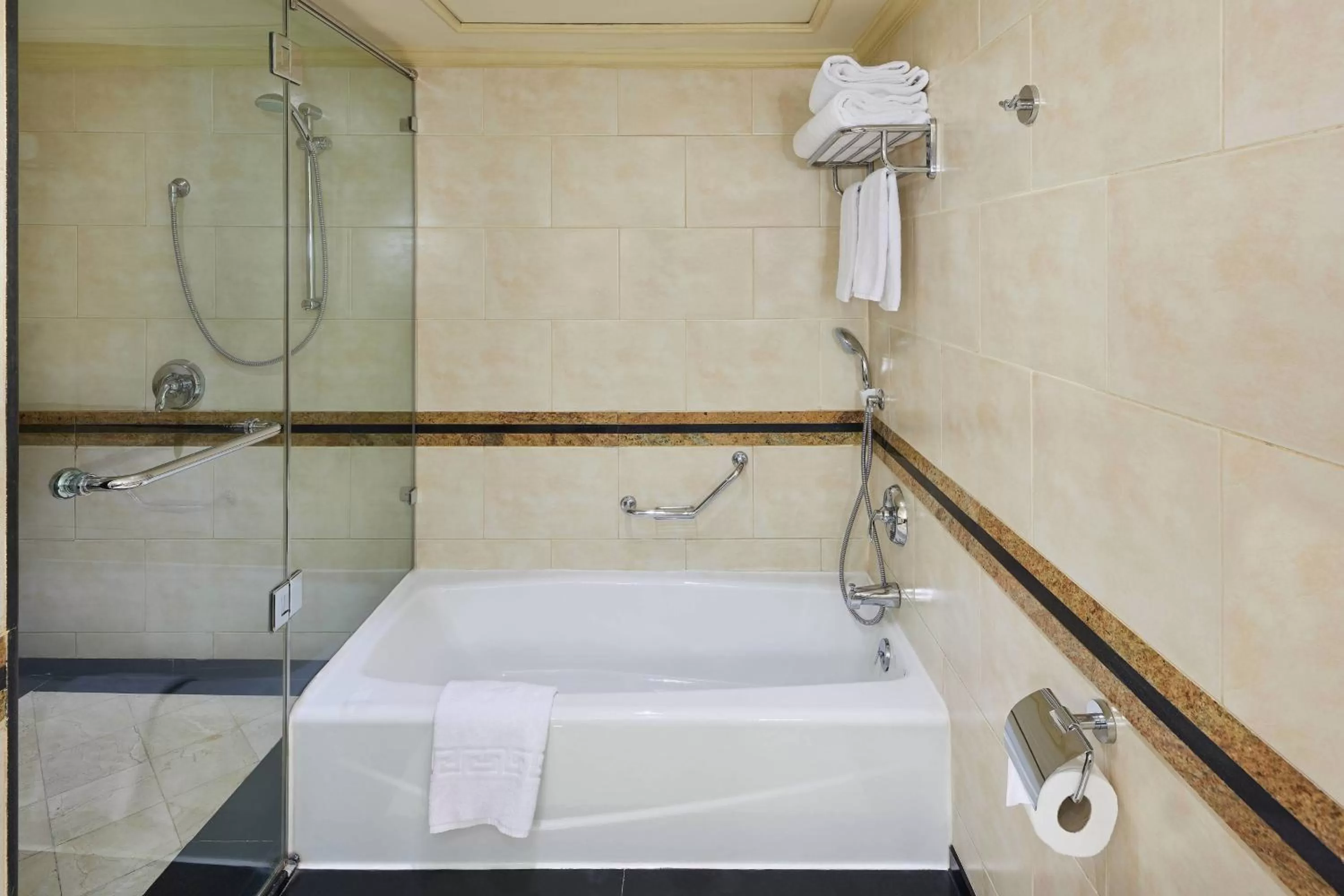 Bathroom in Cairo Marriott Hotel