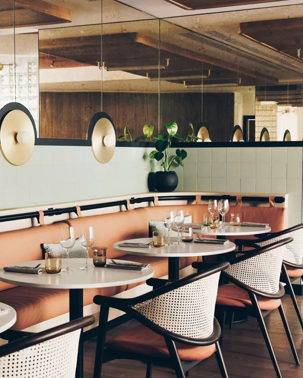 Restaurant/places to eat in Le Parchamp, Paris Boulogne, a Tribute Portfolio Hotel