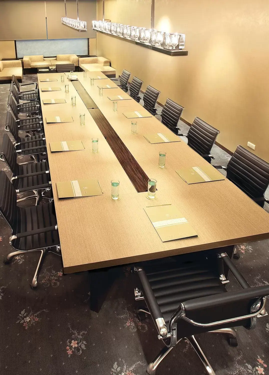 Business facilities in SOL Hotel