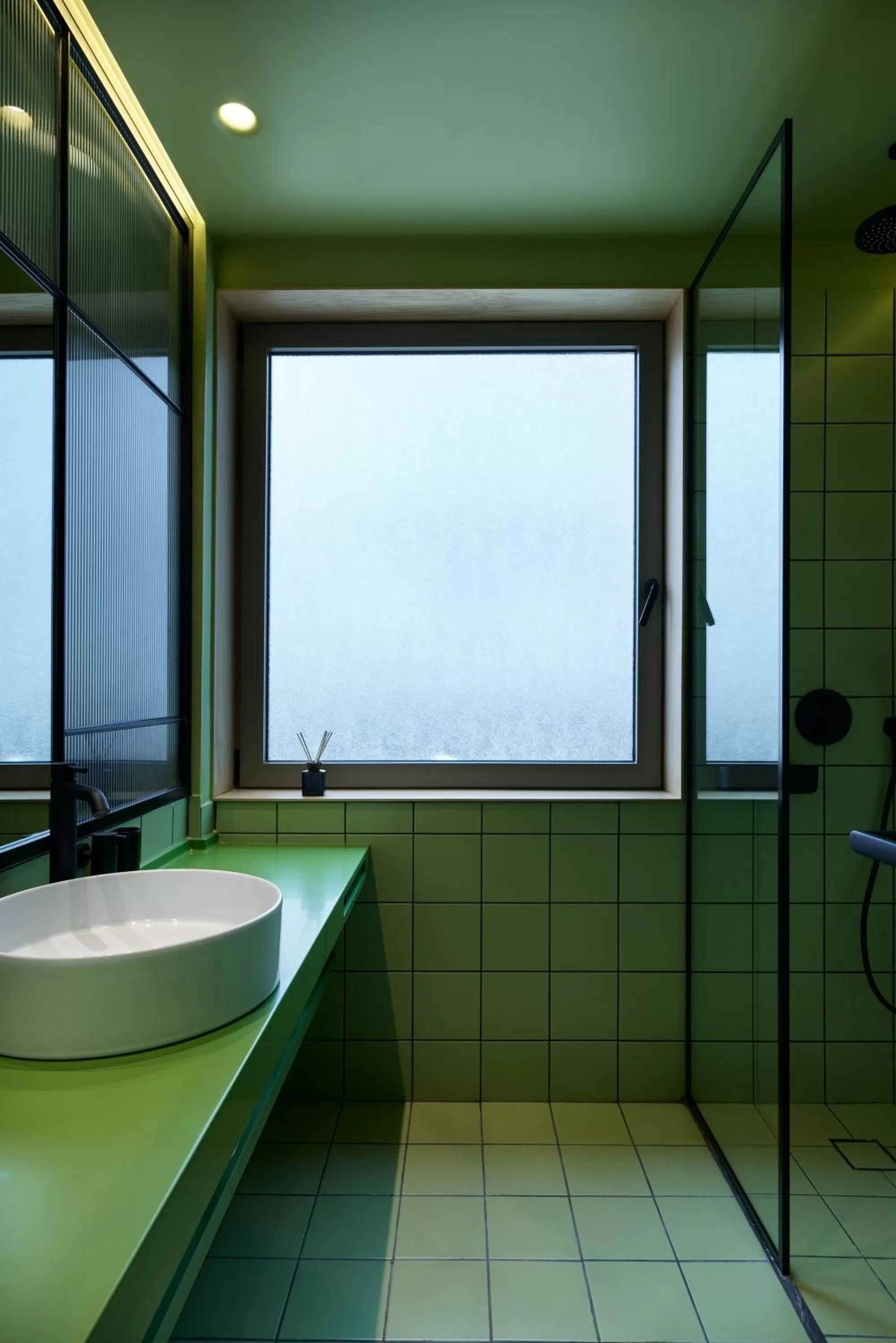 Shower in DWELL - Elegant City Stay