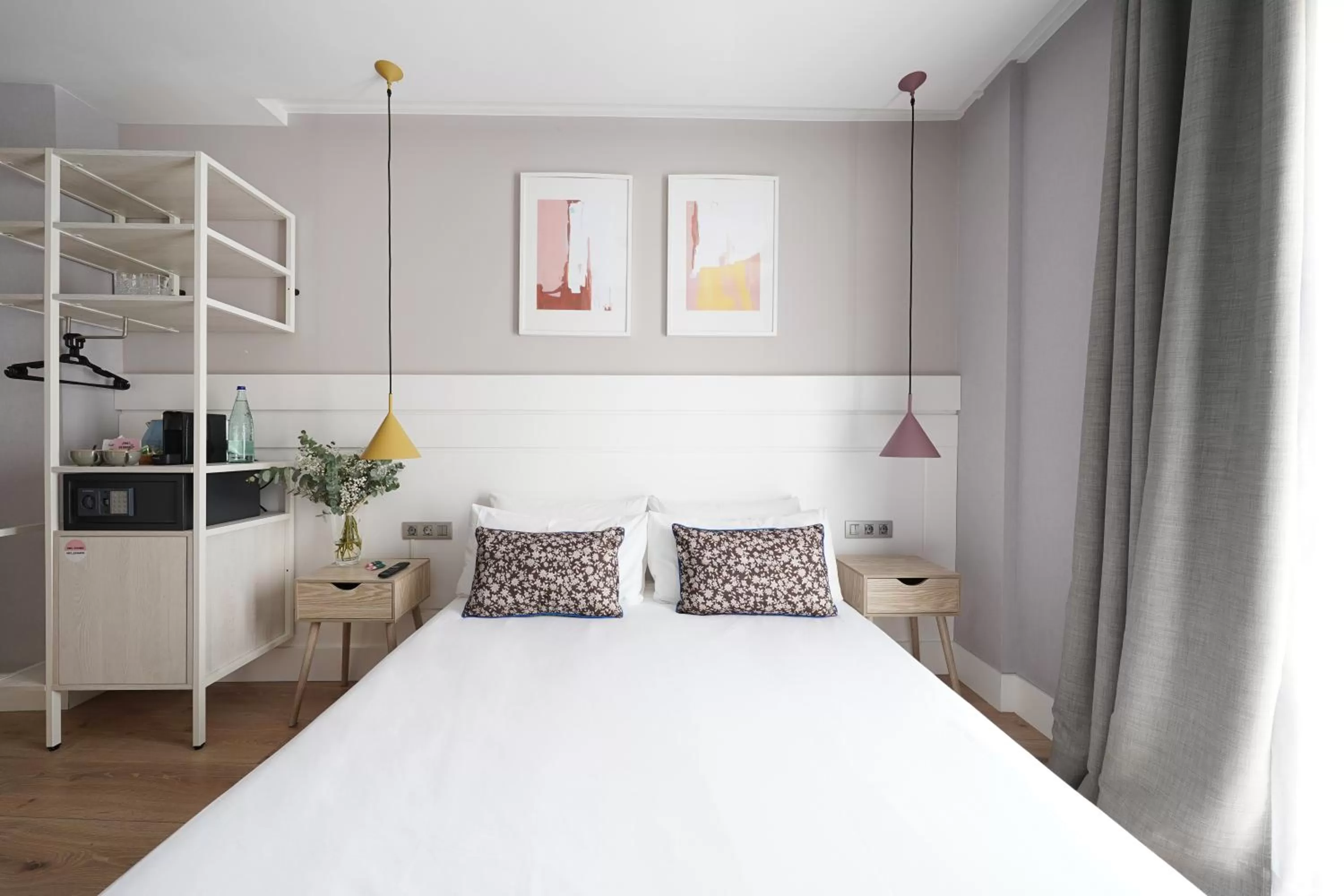 Bed in Numa Barcelona Brio