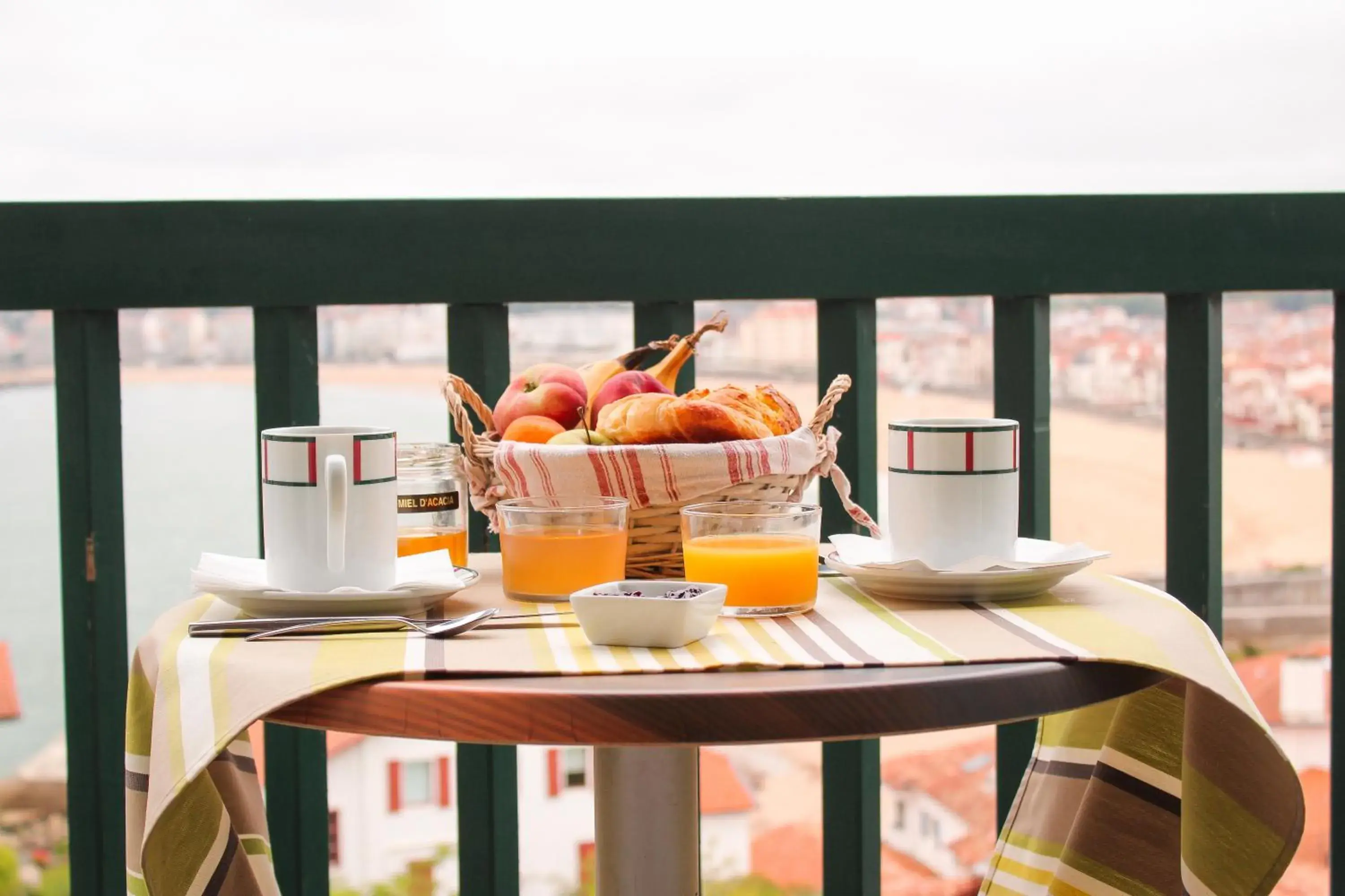 Breakfast in Hotel Agur Deneri