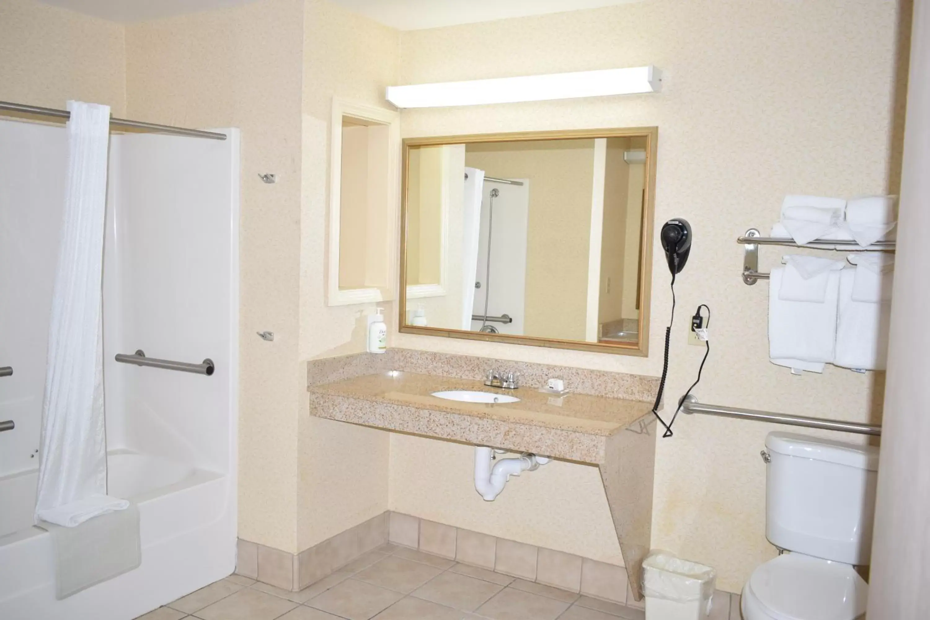 Bathroom in Wingate by Wyndham Youngstown - Austintown