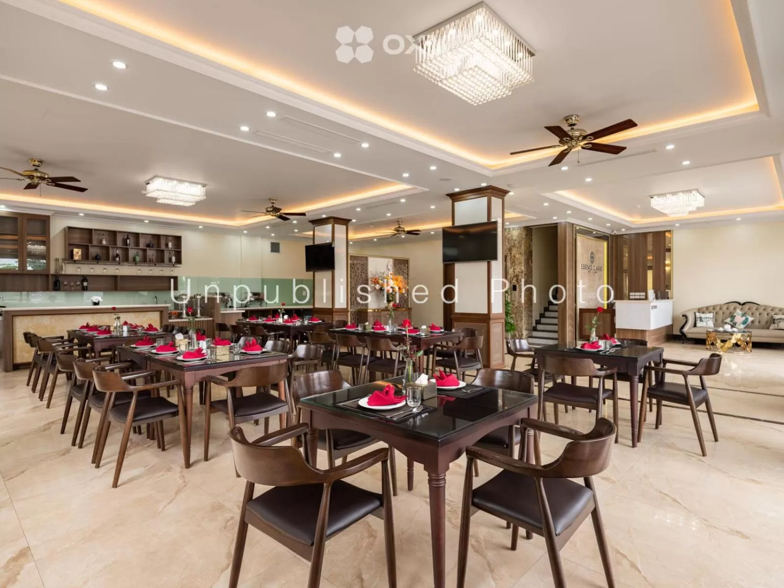 Restaurant/places to eat in Ha Long Essence Classic Hotel