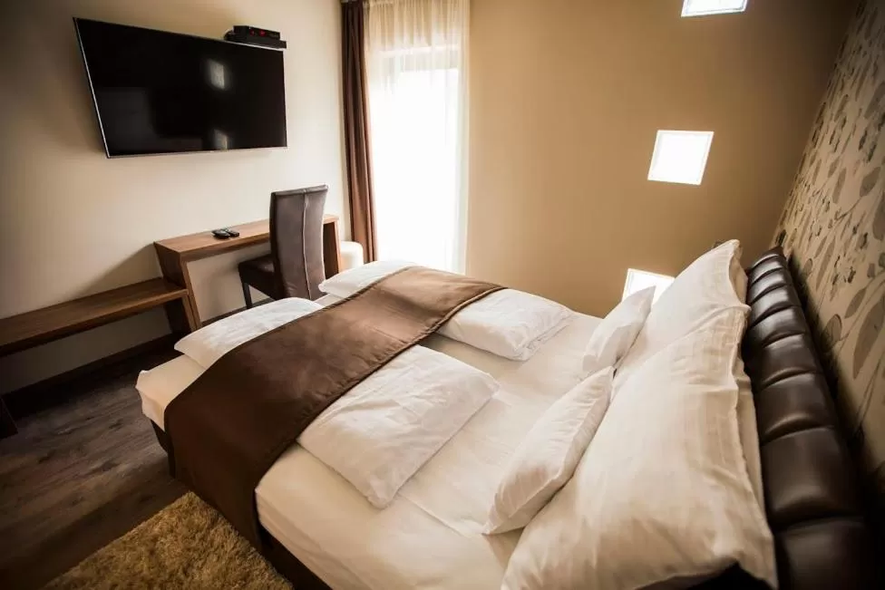 Pole Position Beach Hotel