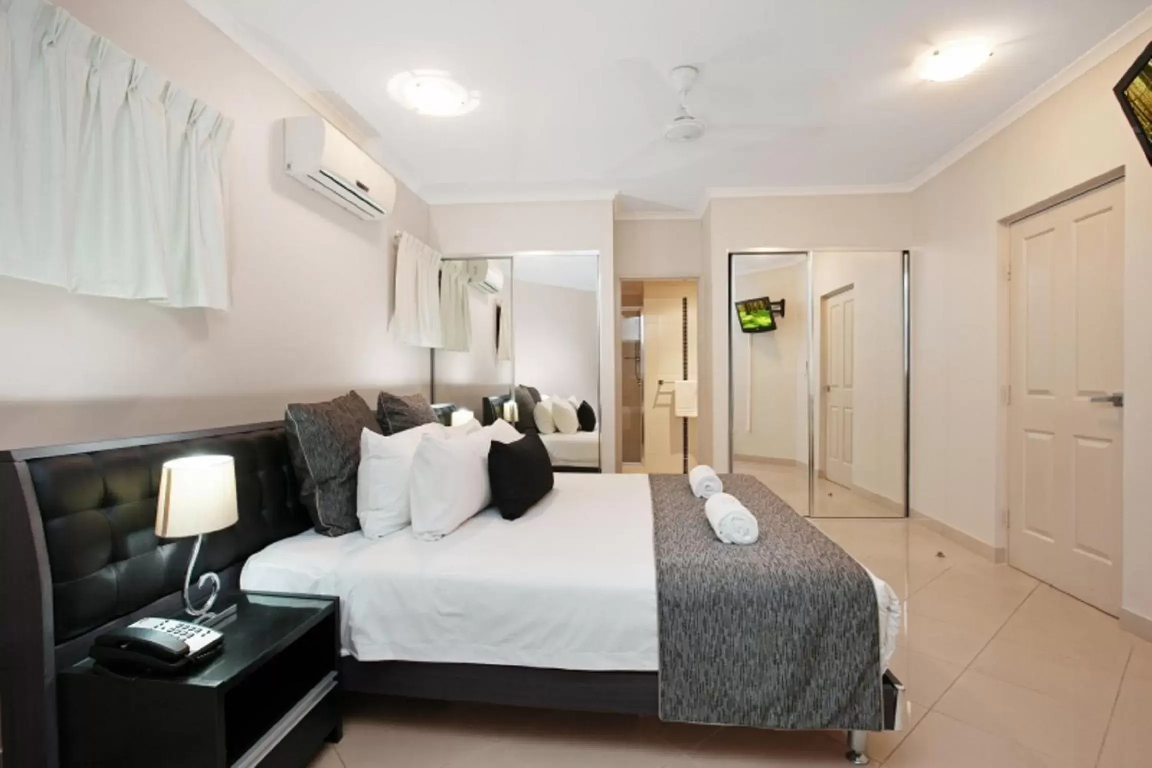 Bedroom, Bed in Argus Apartments Darwin