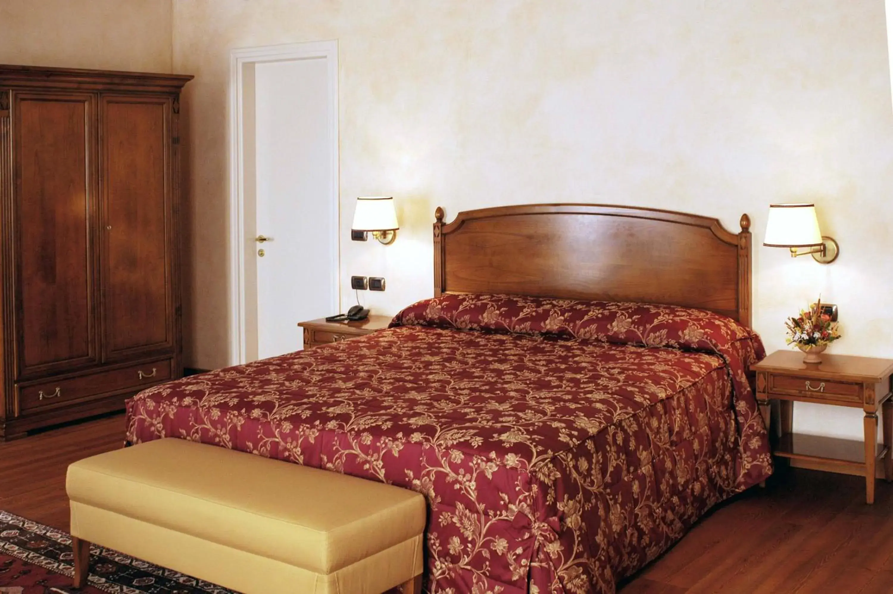 Classic Triple Room in Romantic Hotel Furno