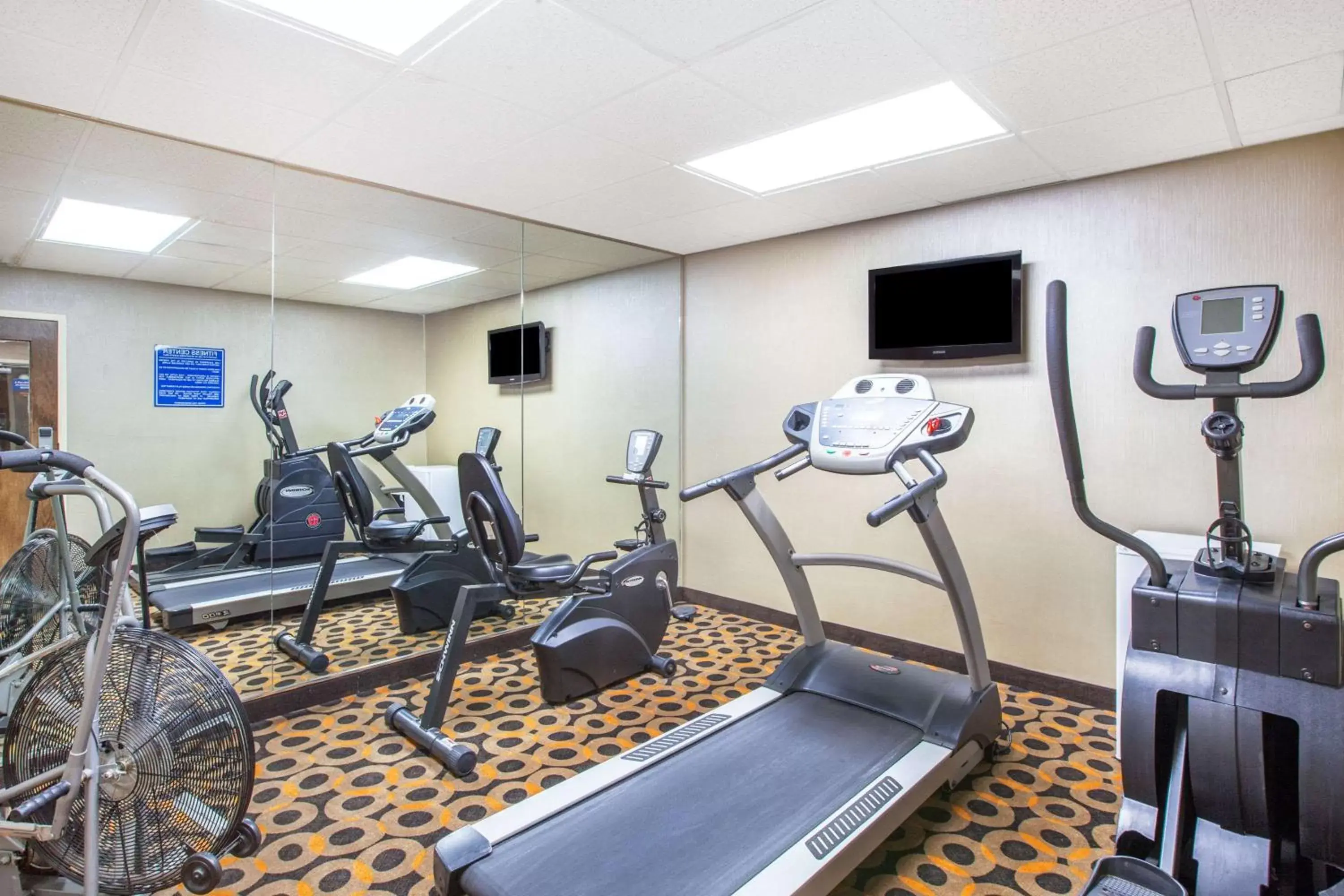 Fitness centre/facilities, Fitness Center/Facilities in Days Inn by Wyndham Brewerton/ Syracuse near Oneida Lake