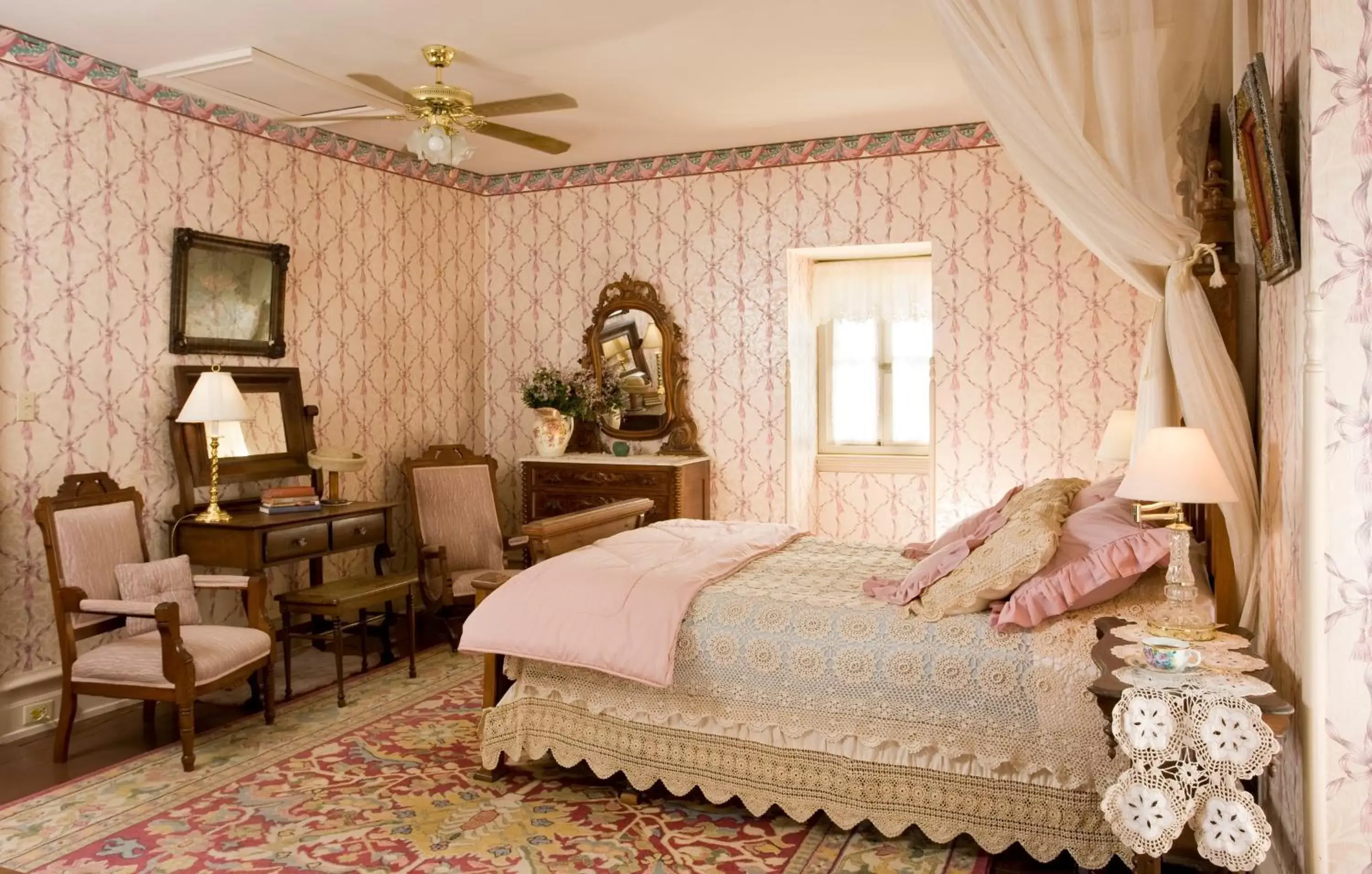 Photo of the whole room in Garth Woodside Mansion Bed and Breakfast