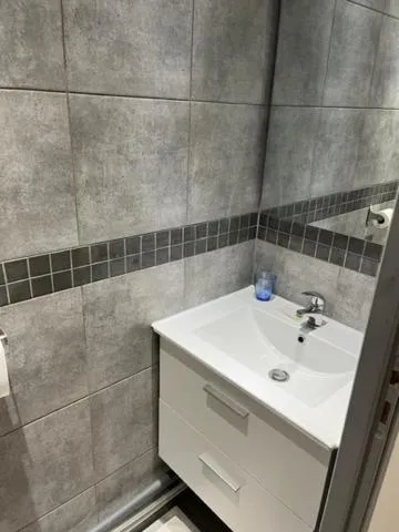 Bathroom in Hotel Luna Park