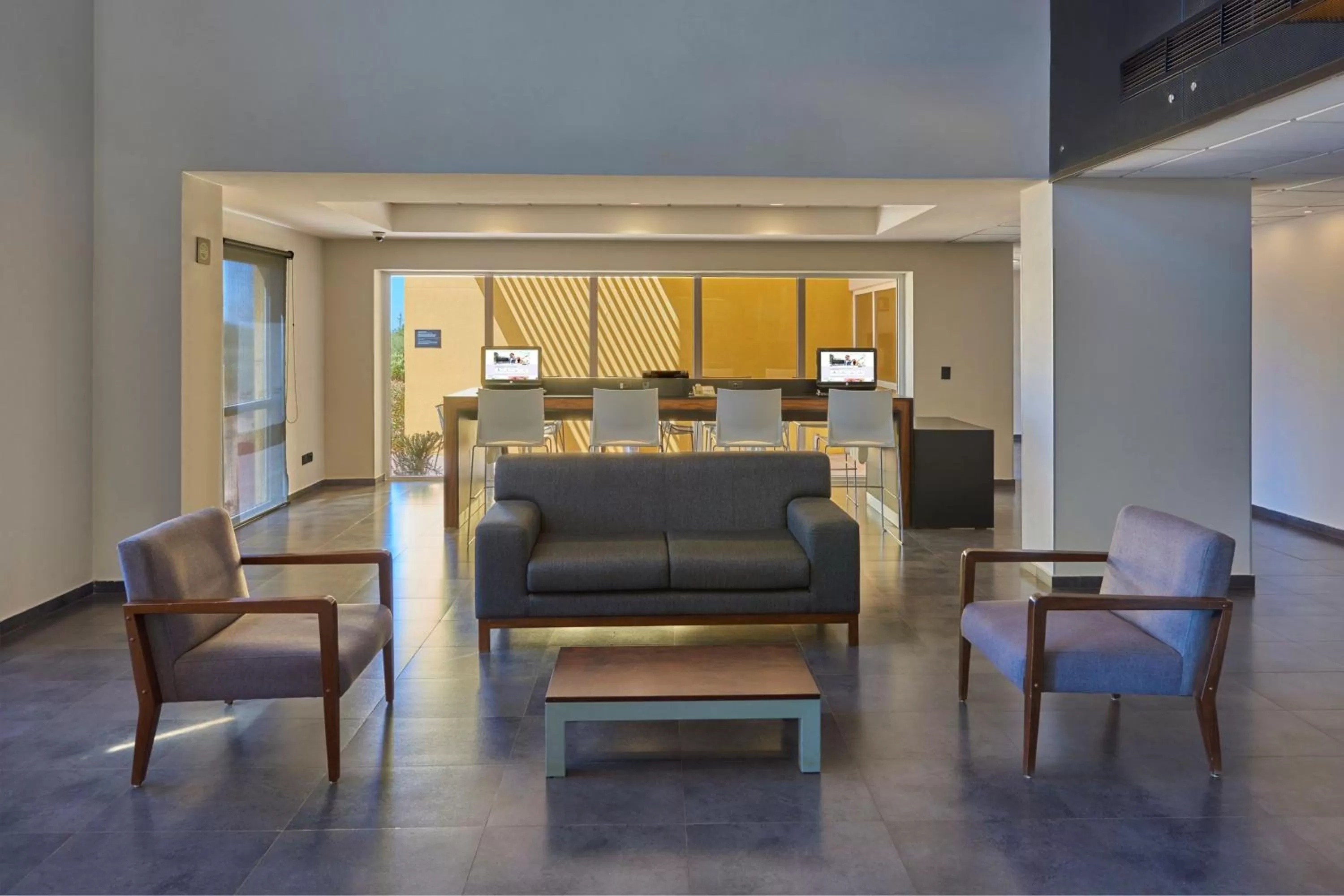 Lobby or reception in City Express by Marriott Cananea