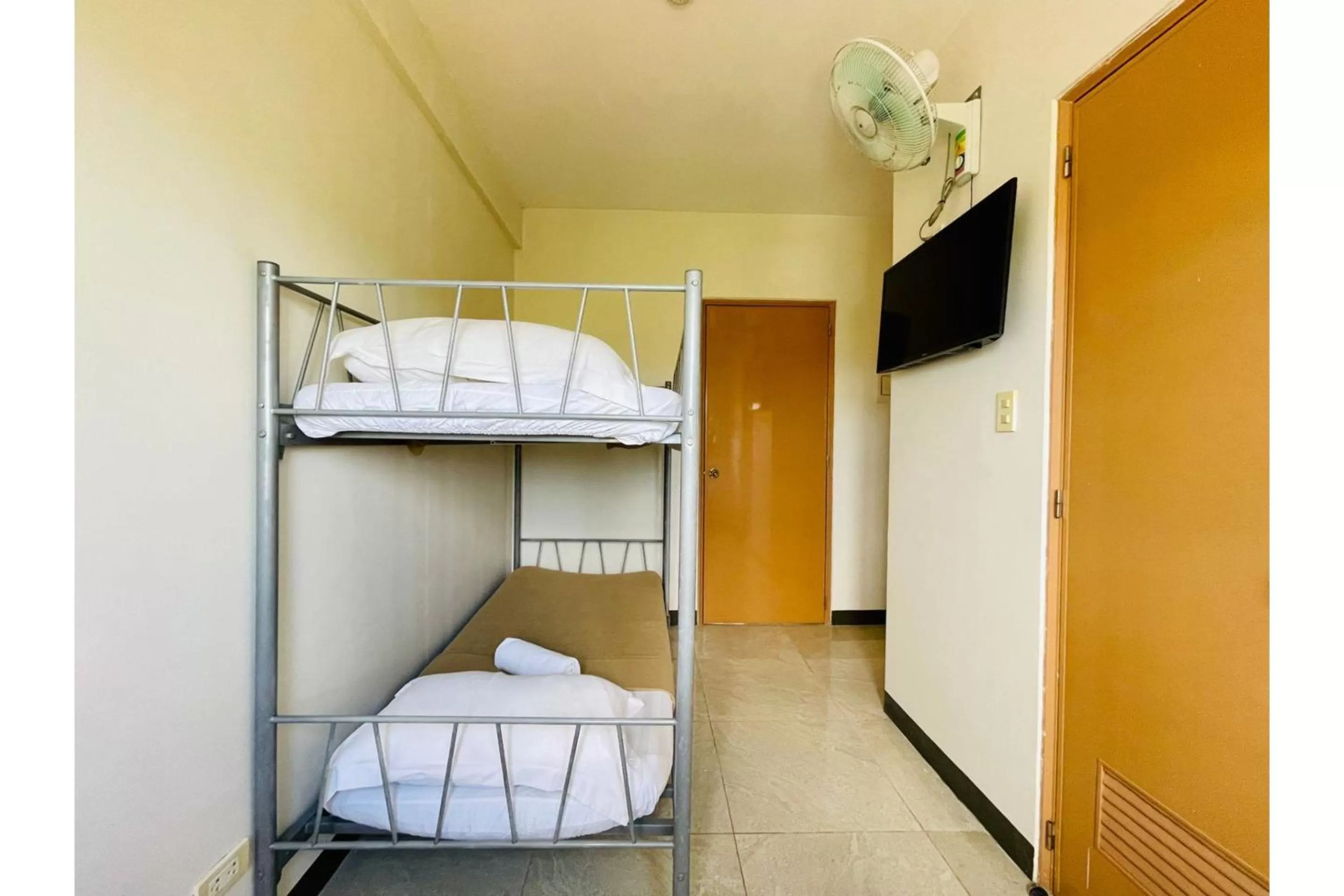 Bedroom, Bunk Bed in OYO 823 Stay Inn