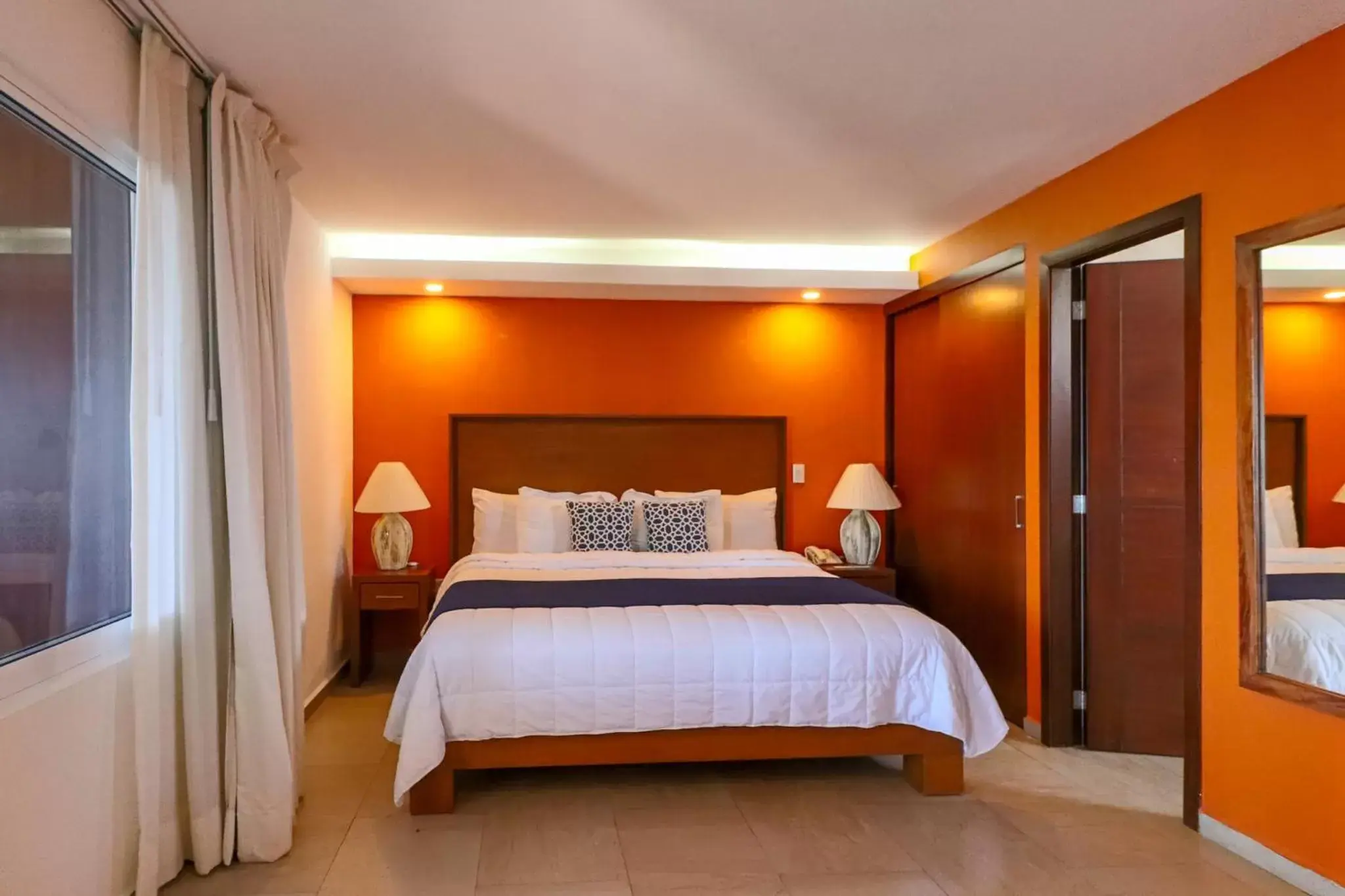 Bed in The Paramar Beachfront Boutique Hotel With Breakfast Included - Downtown Malecon