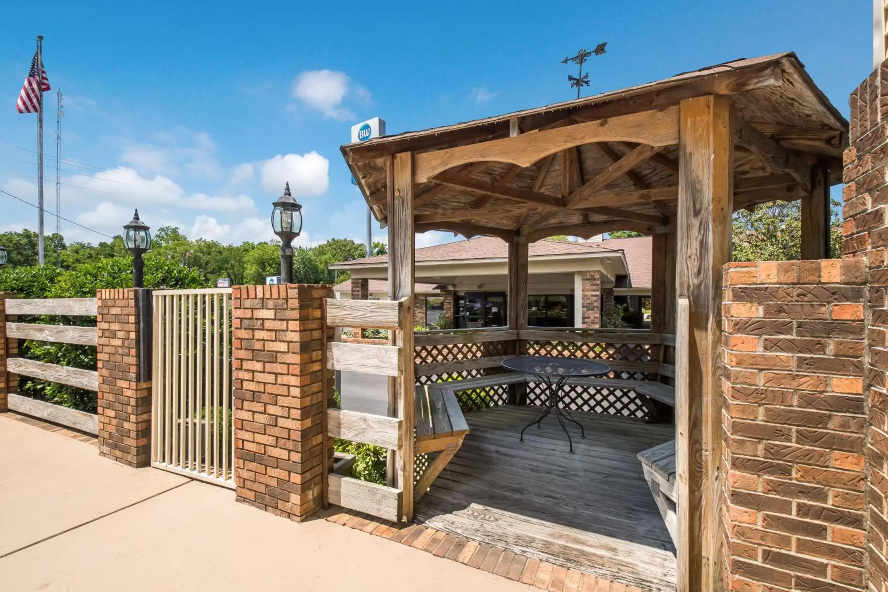 Property building in Best Western Inn Winchester Property building in Best Western Inn Winchester