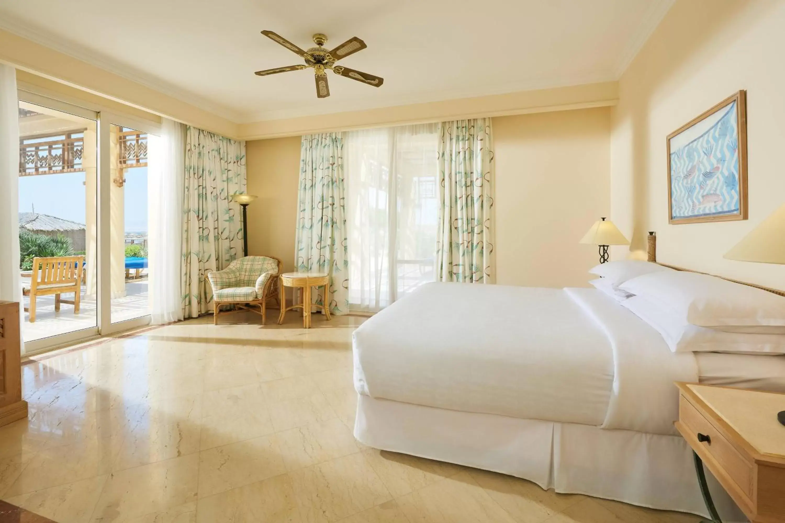 Photo of the whole room in Sheraton Soma Bay Resort