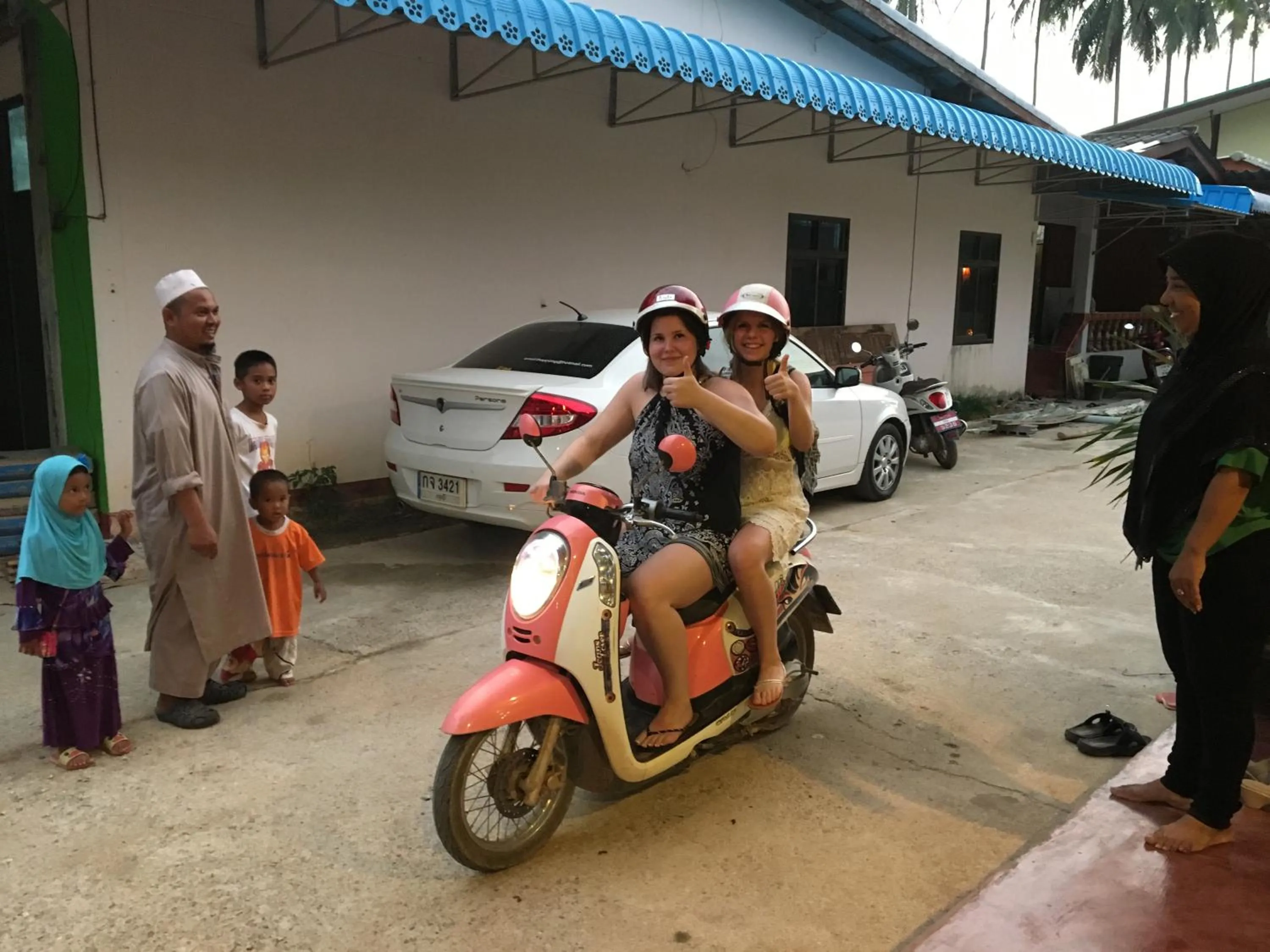 Cycling in Khum Laanta Resort - SHA Extra Plus