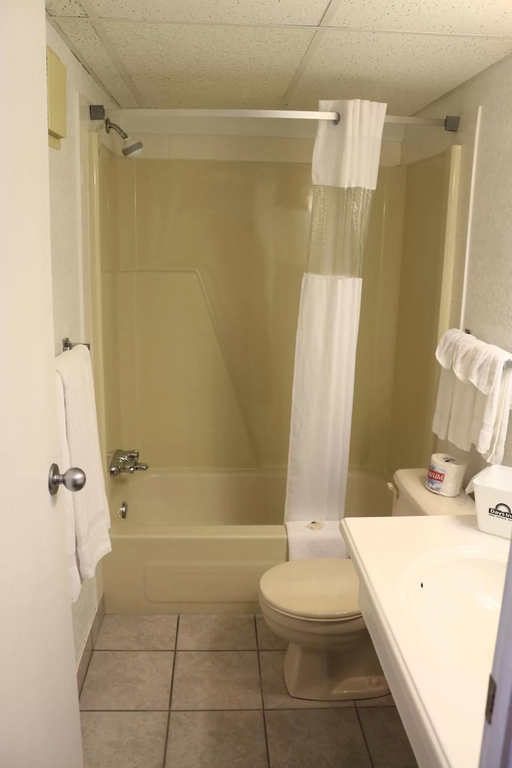 Bathroom in Days Inn by Wyndham Lethbridge