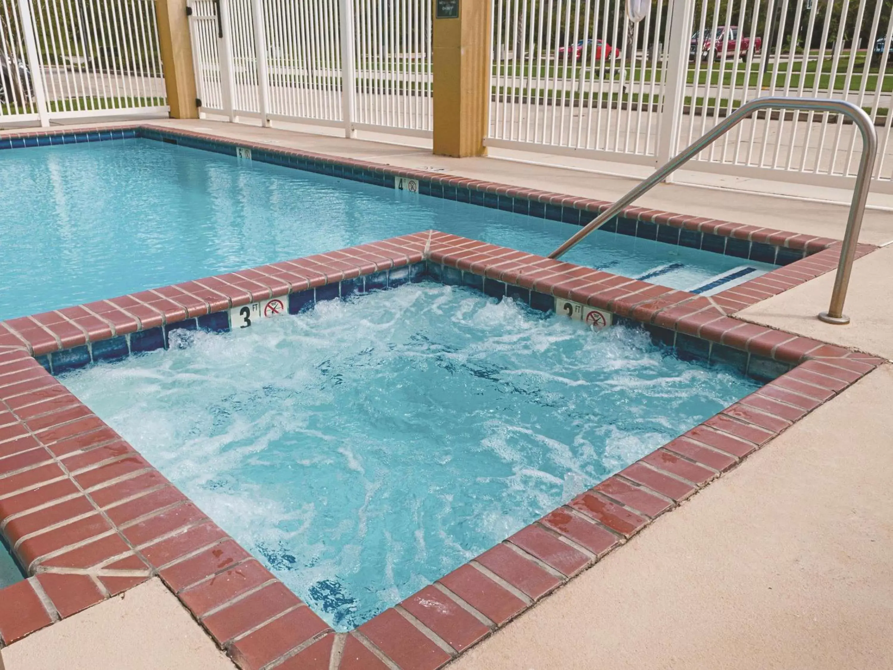 On site, Swimming Pool in La Quinta by Wyndham Slidell - North Shore Area
