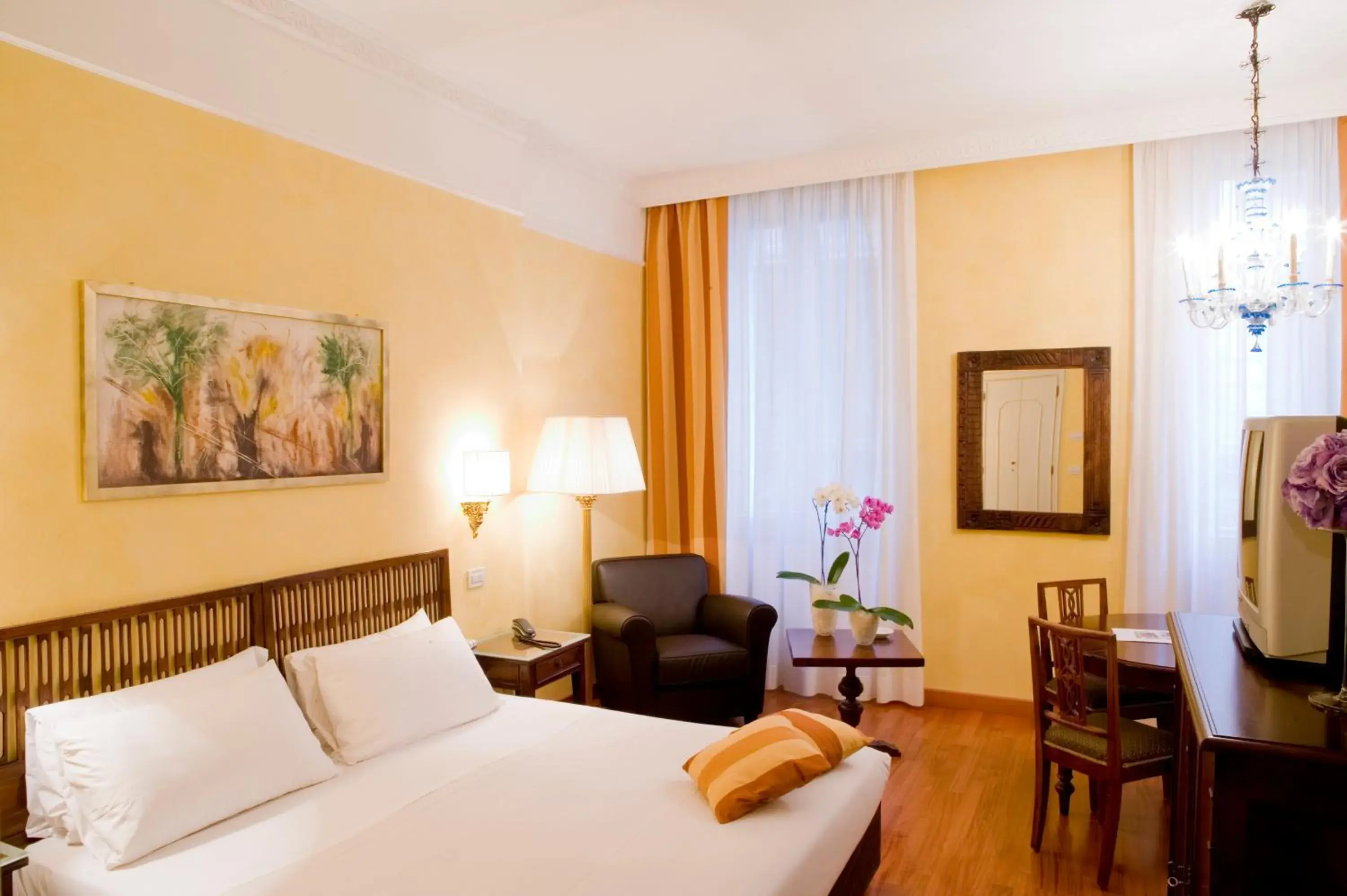 Photo of the whole room, Bed in Astoria Hotel Italia