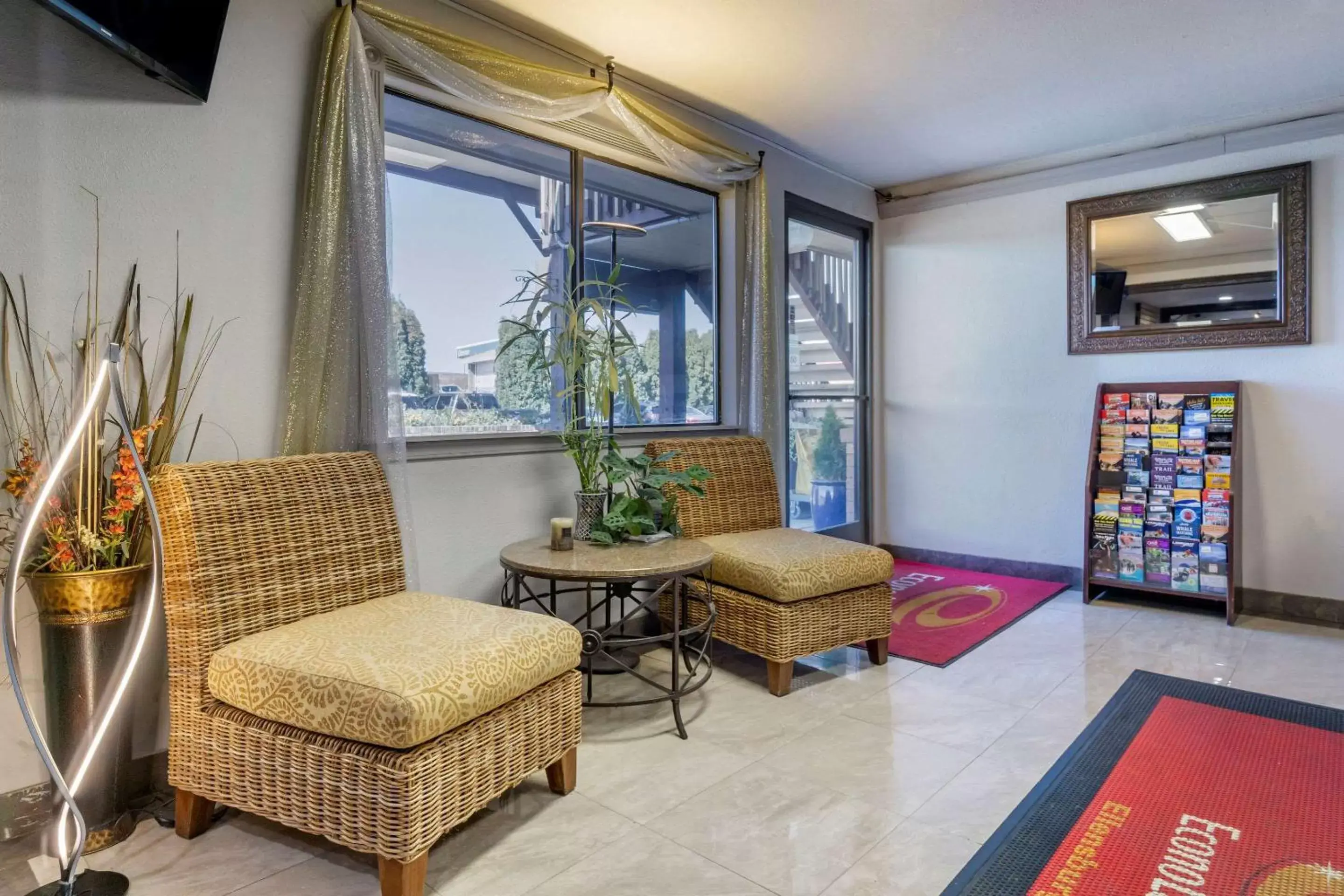 Lobby or reception, Seating Area in Econo Lodge Ellensburg