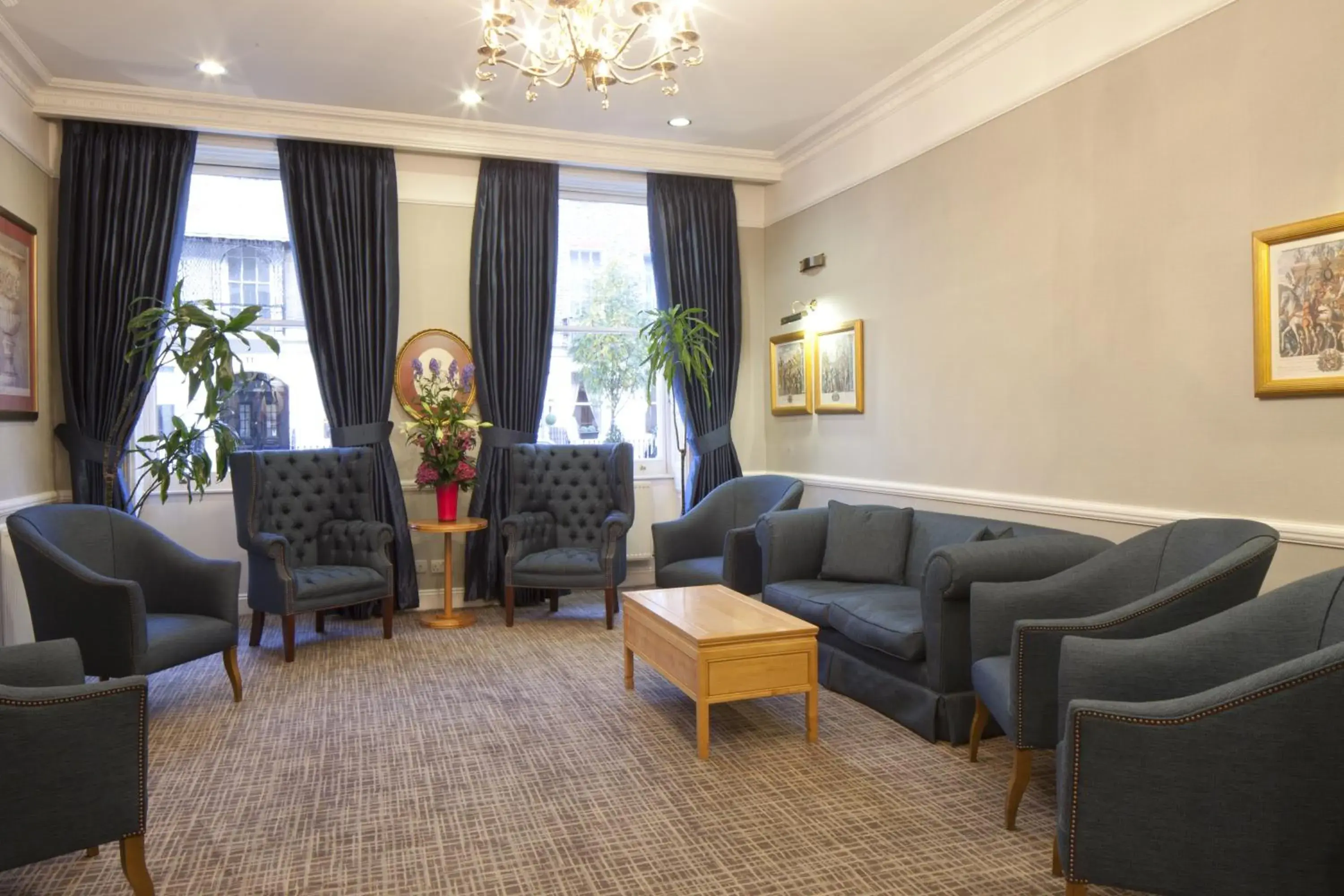 Lobby or reception, Seating Area in Grange Portland Hotel