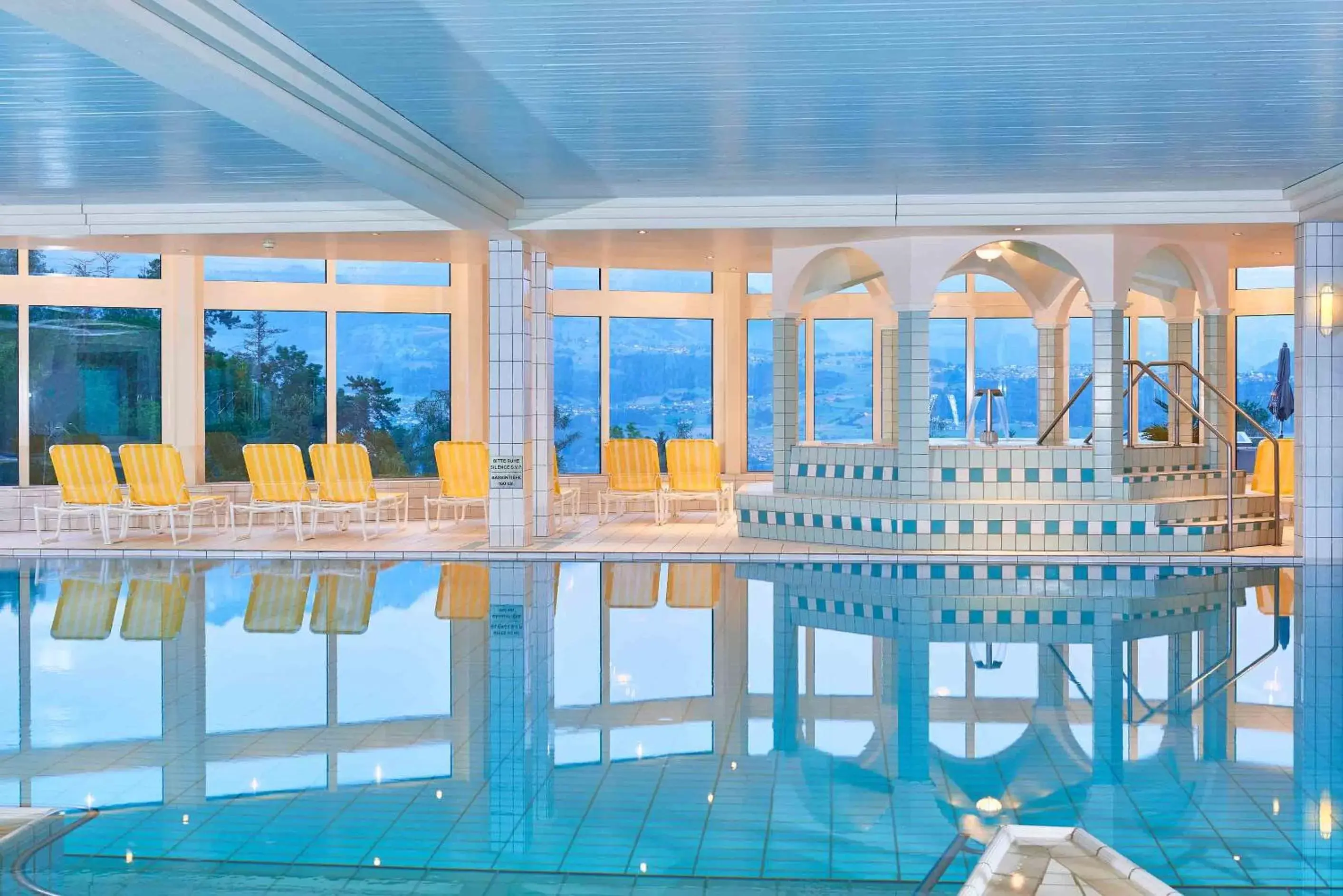 Swimming Pool in Solbadhotel Sigriswil
