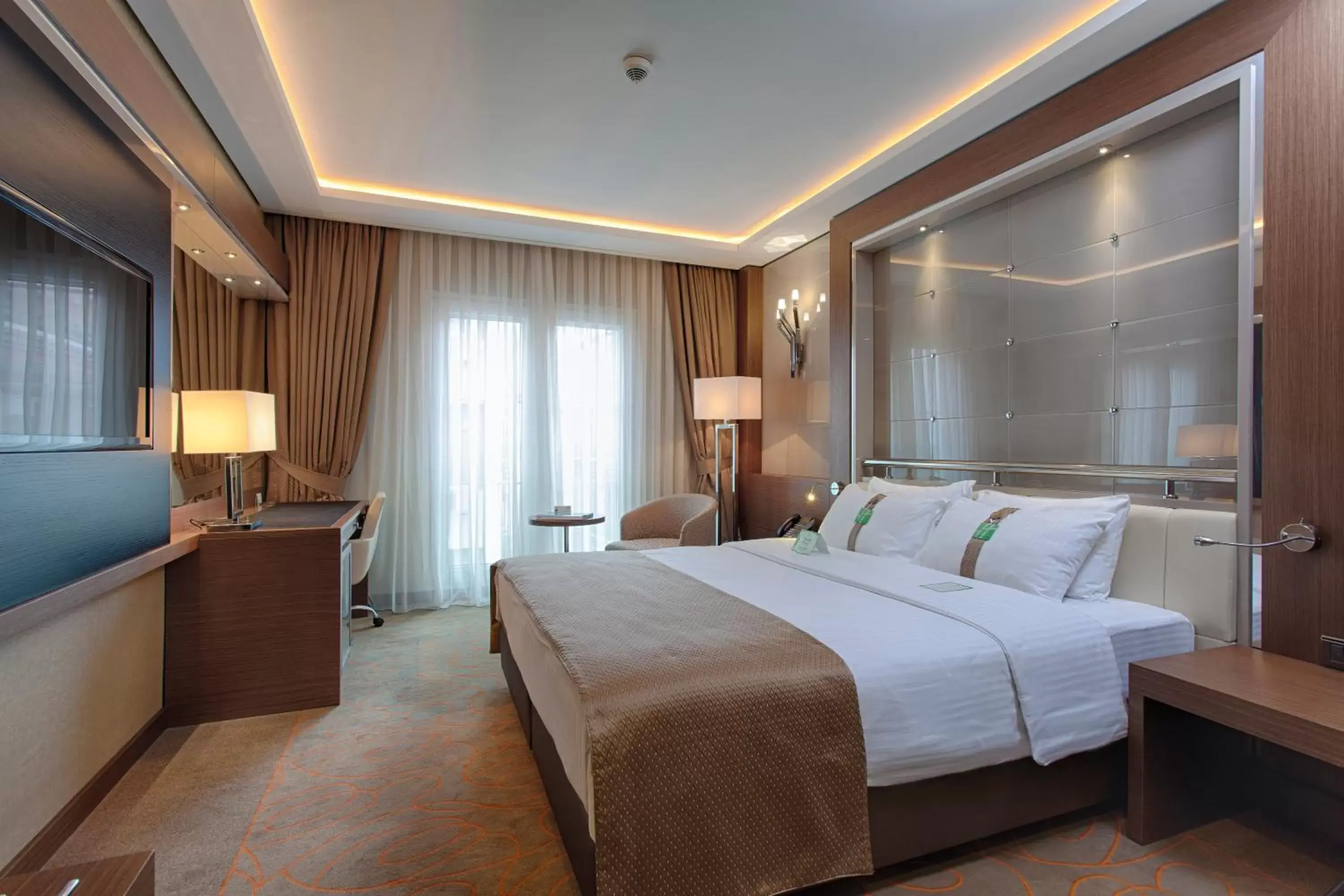 Photo of the whole room, Bed in Holiday Inn Ankara-Kavaklidere, an IHG Hotel