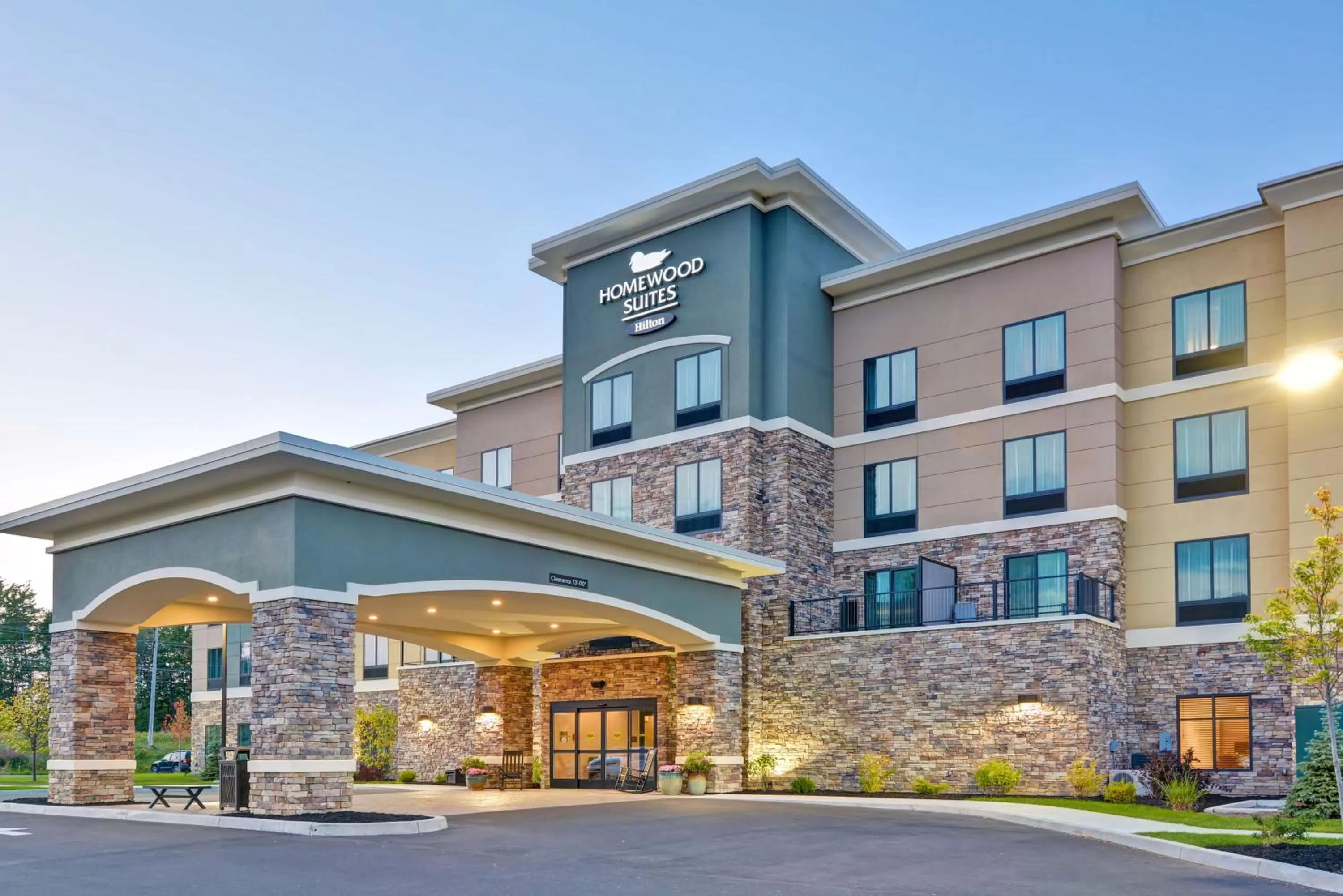 Property building in Homewood Suites By Hilton New Hartford Utica