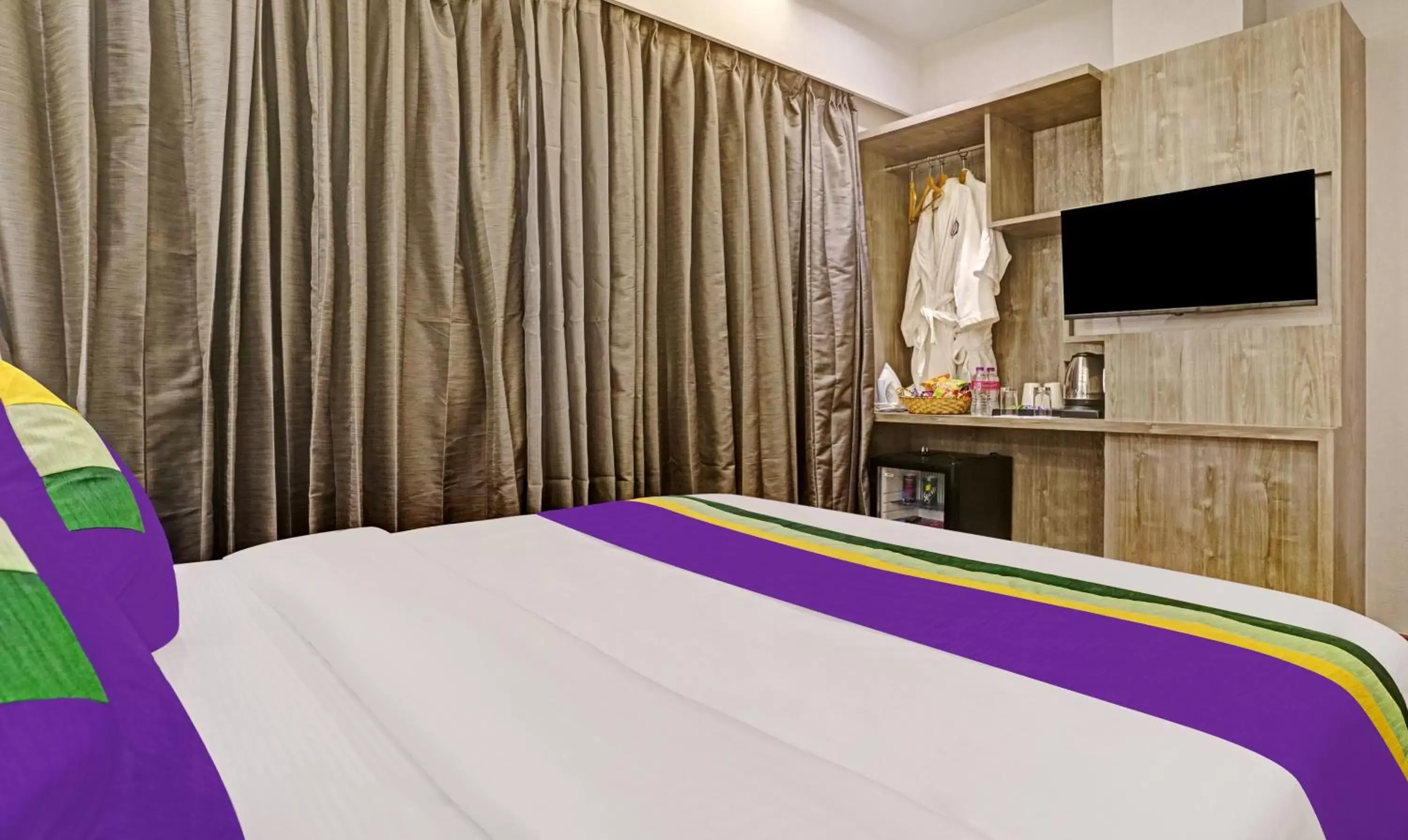 Bedroom, Bed in Treebo Premium Widlor Boutique with Swimming Pool Bedroom, Bed in Treebo Premium Widlor Boutique with Swimming Pool