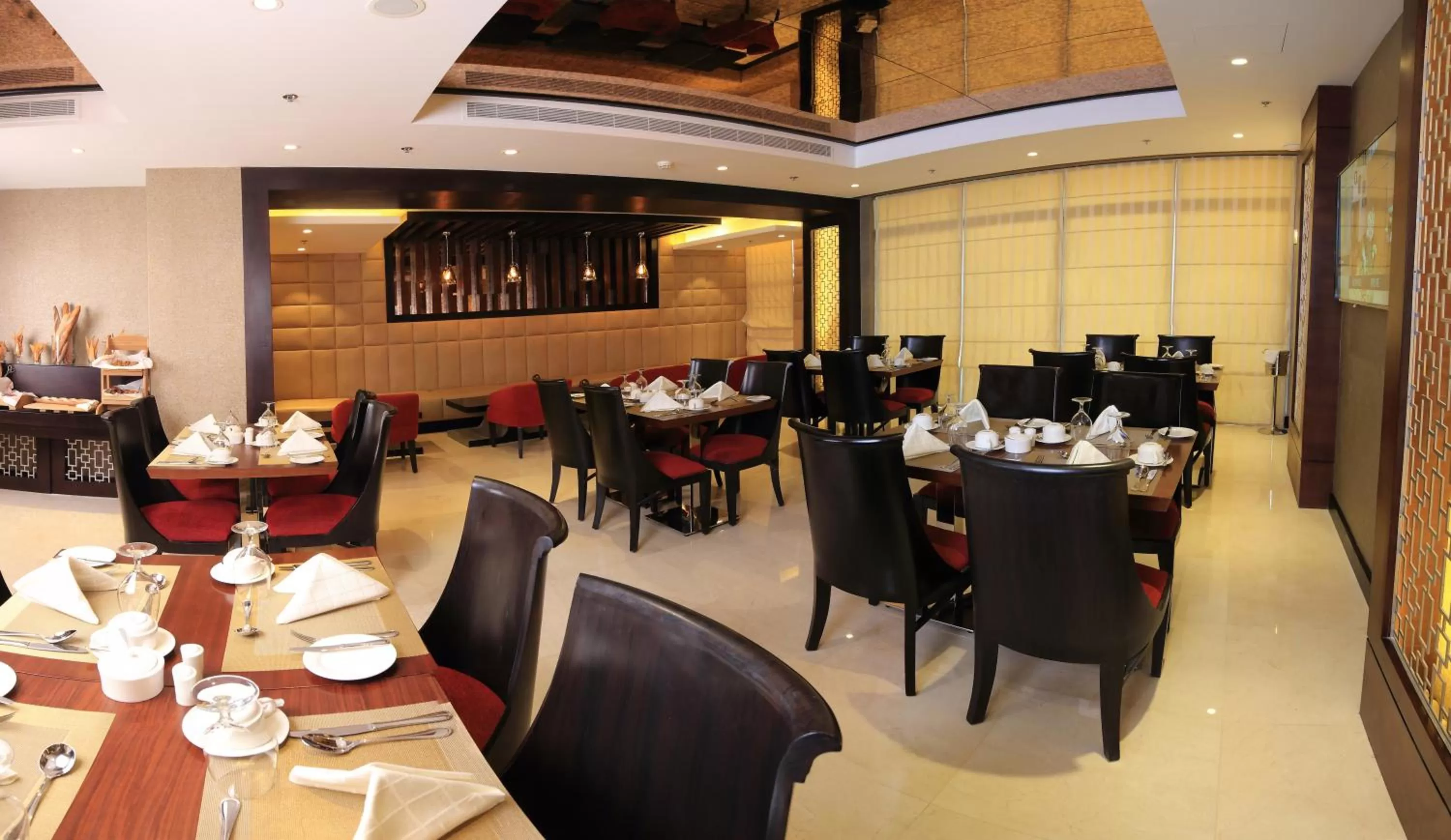 Restaurant/places to eat in Best Western Plus Fursan