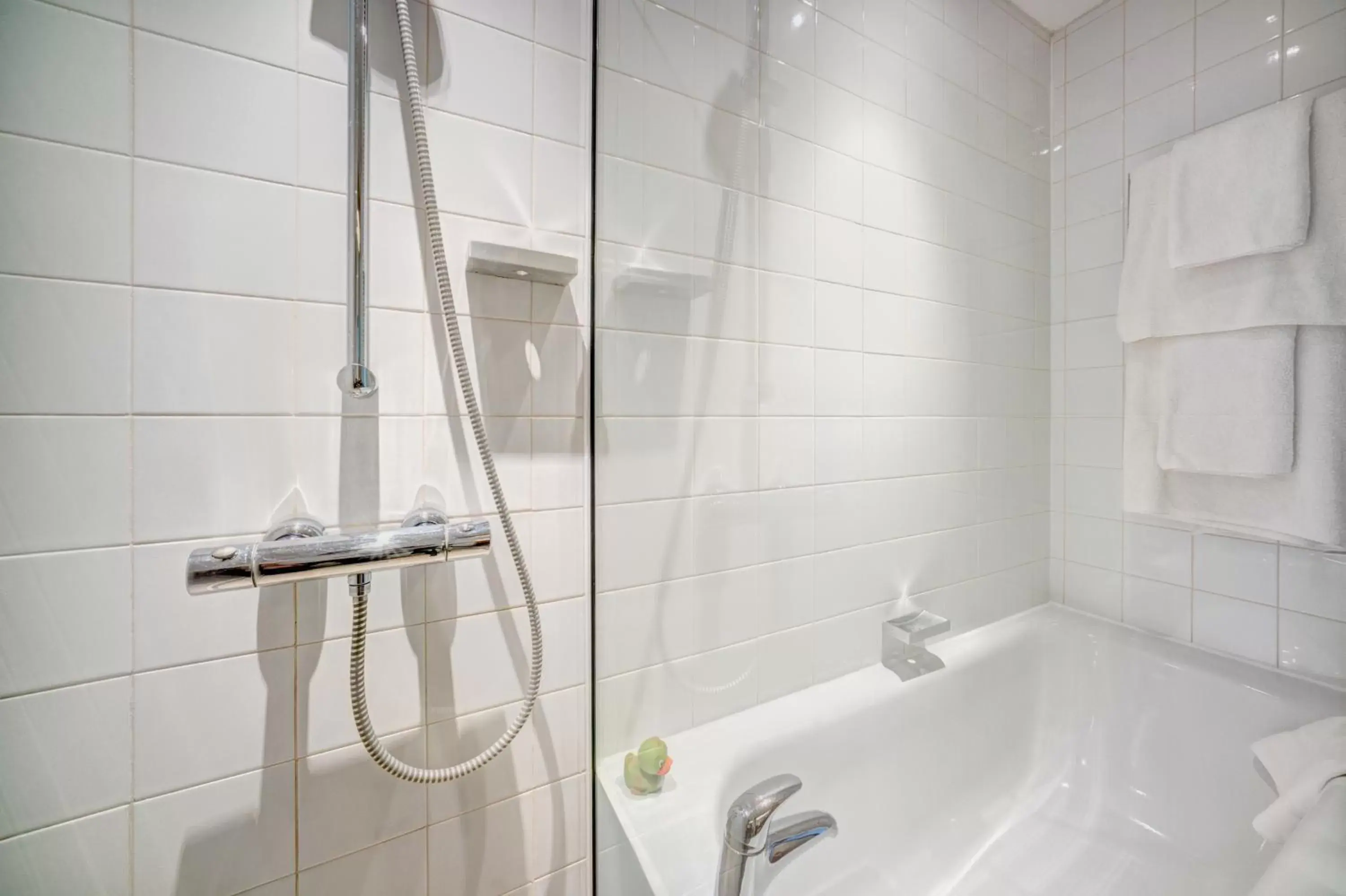 Bathroom in Apex City of Edinburgh Hotel