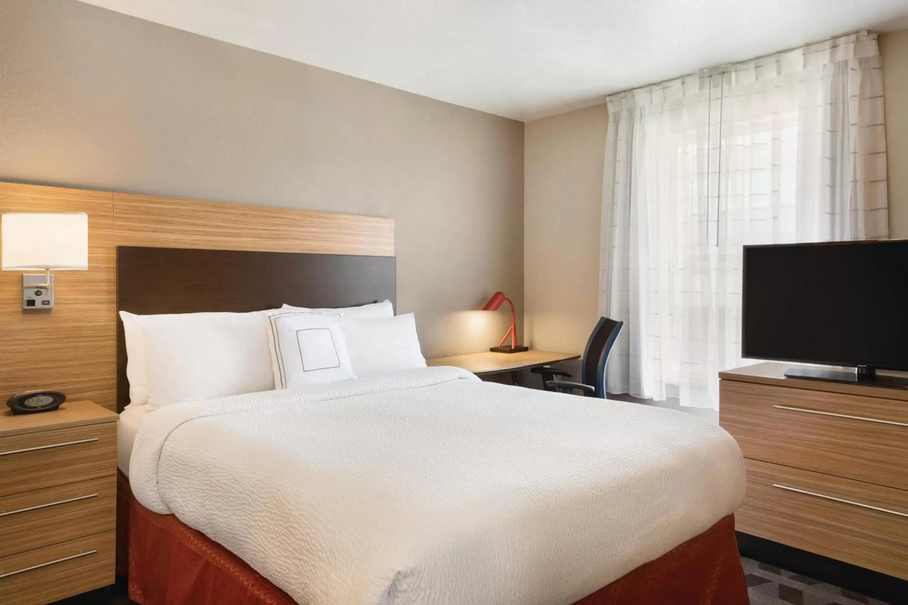 Bedroom, Bed in TownePlace Suites by Marriott Denver Downtown