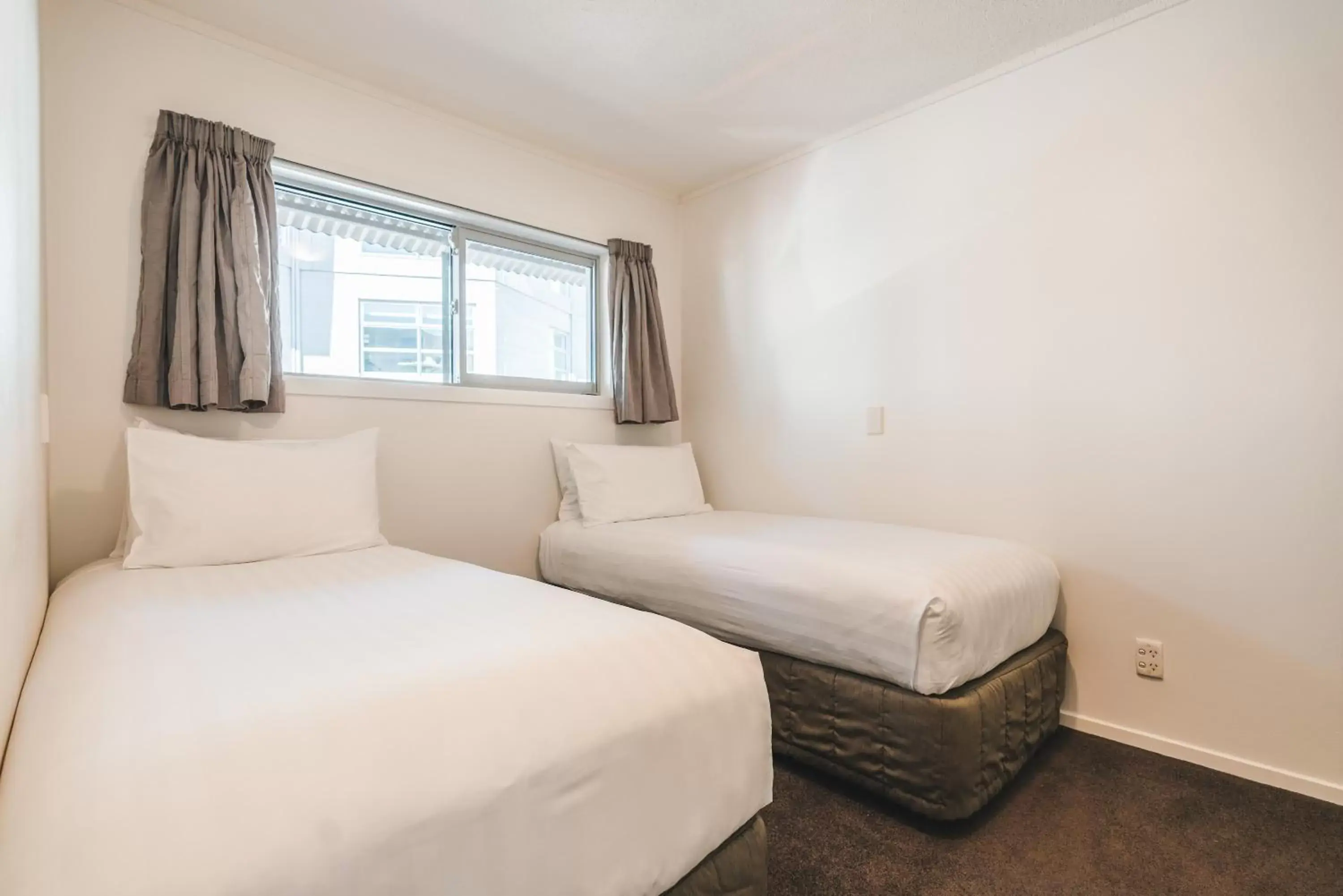 Bedroom, Bed in Blue Peaks Lodge Bedroom, Bed in Blue Peaks Lodge