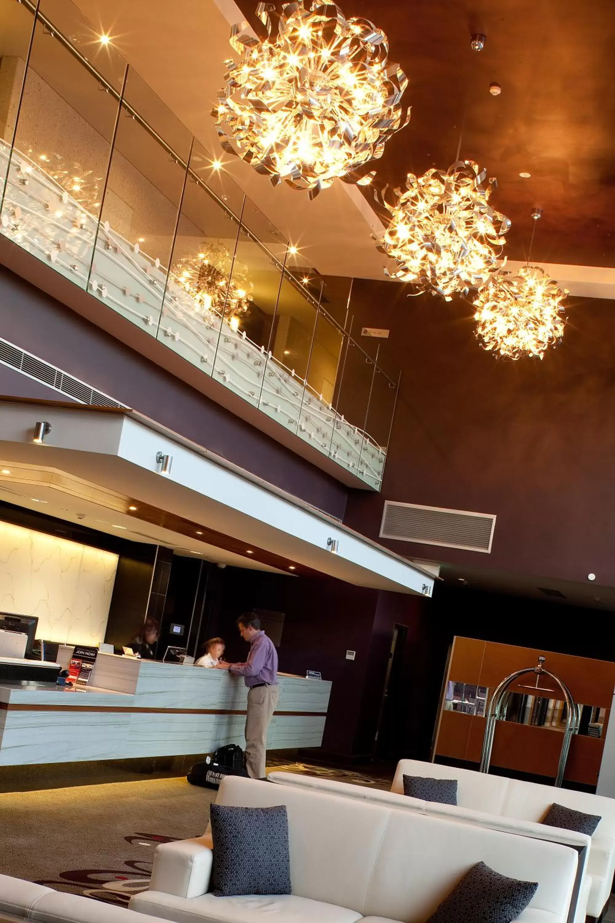 Lobby or reception in Mercure Sydney Liverpool