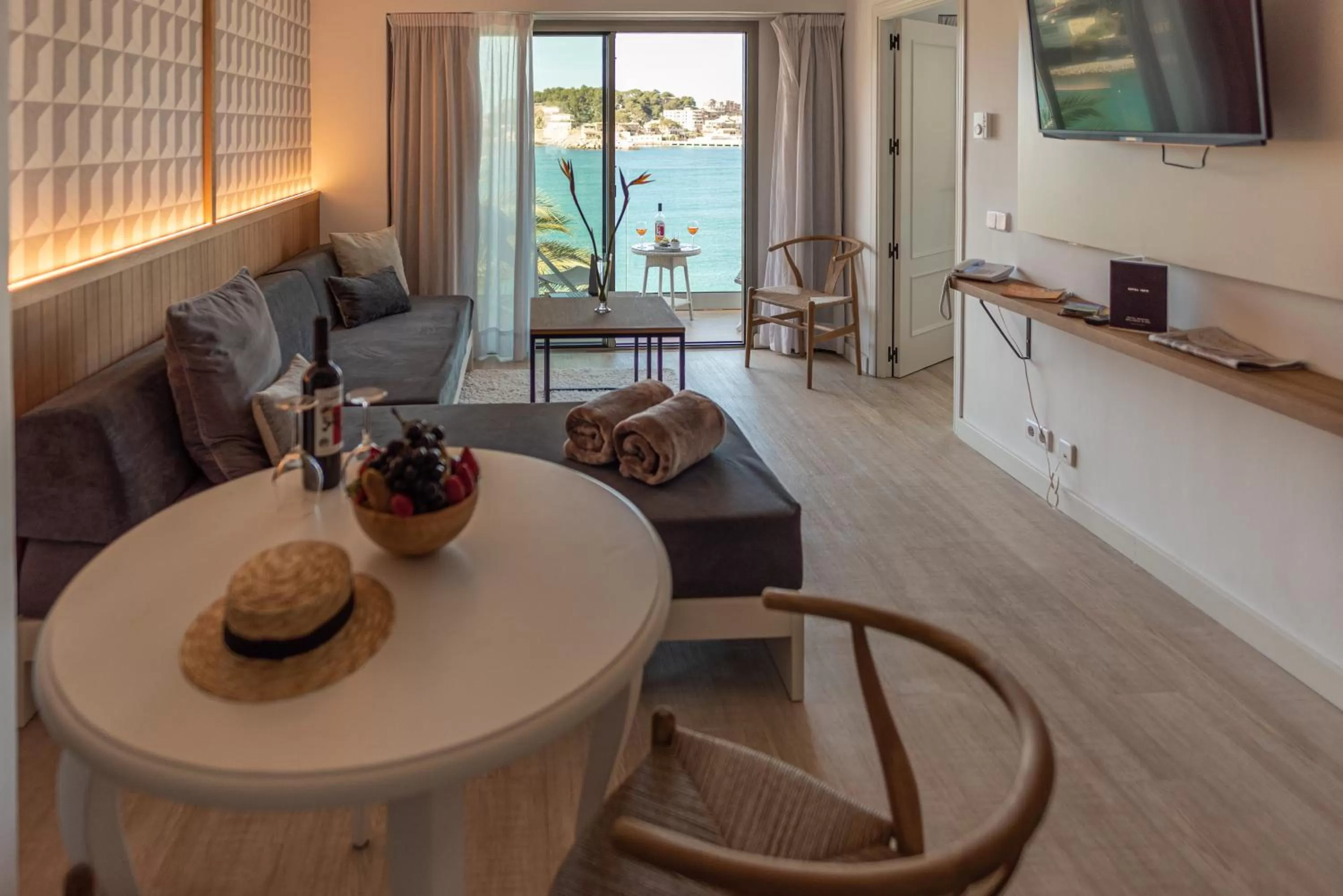 Sea view, Seating Area in Hotel Marina