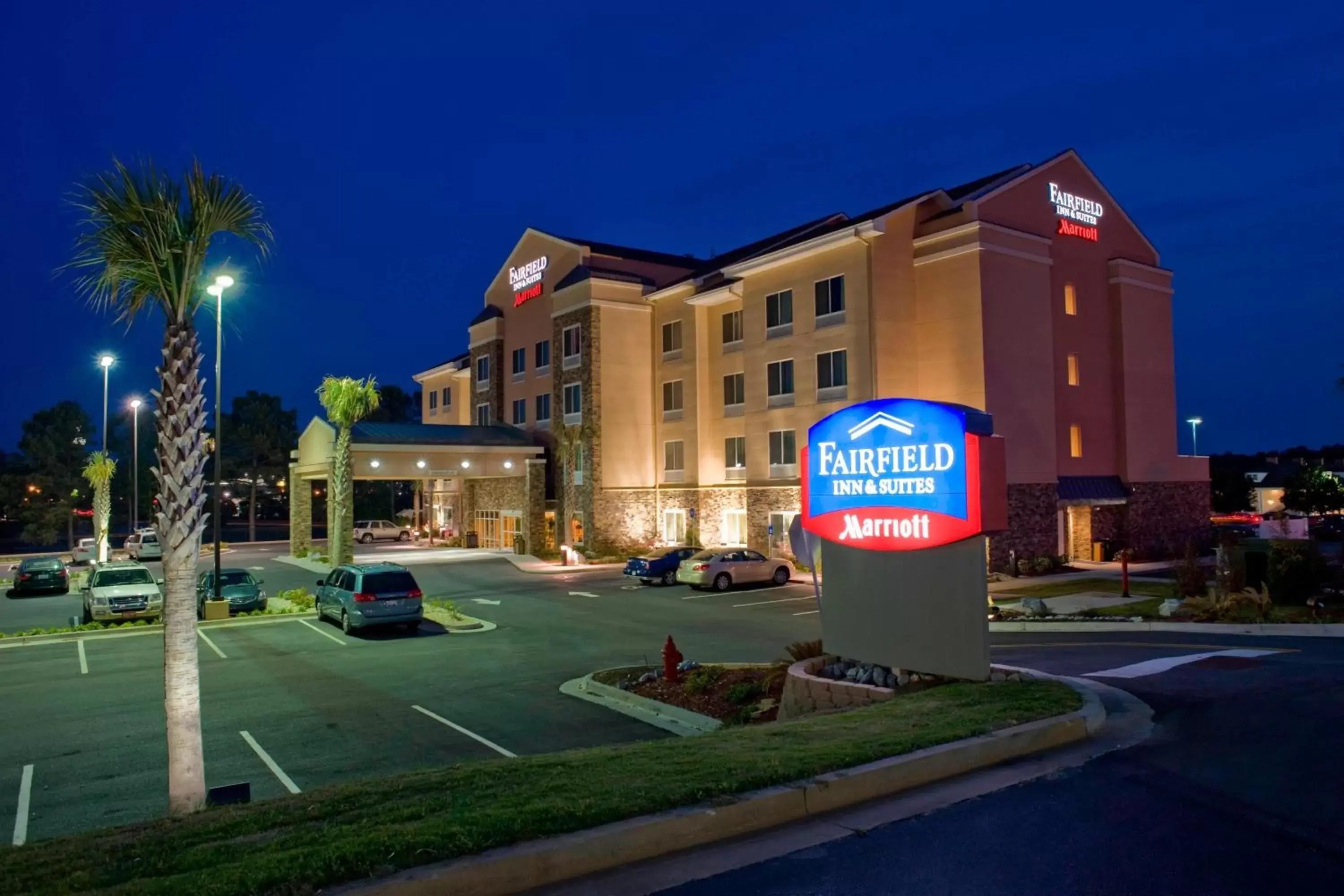 Property Building in Fairfield Inn & Suites by Marriott Commerce