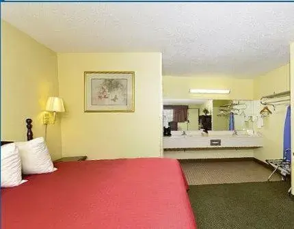 Bed in America's Best Value Inn and Suites