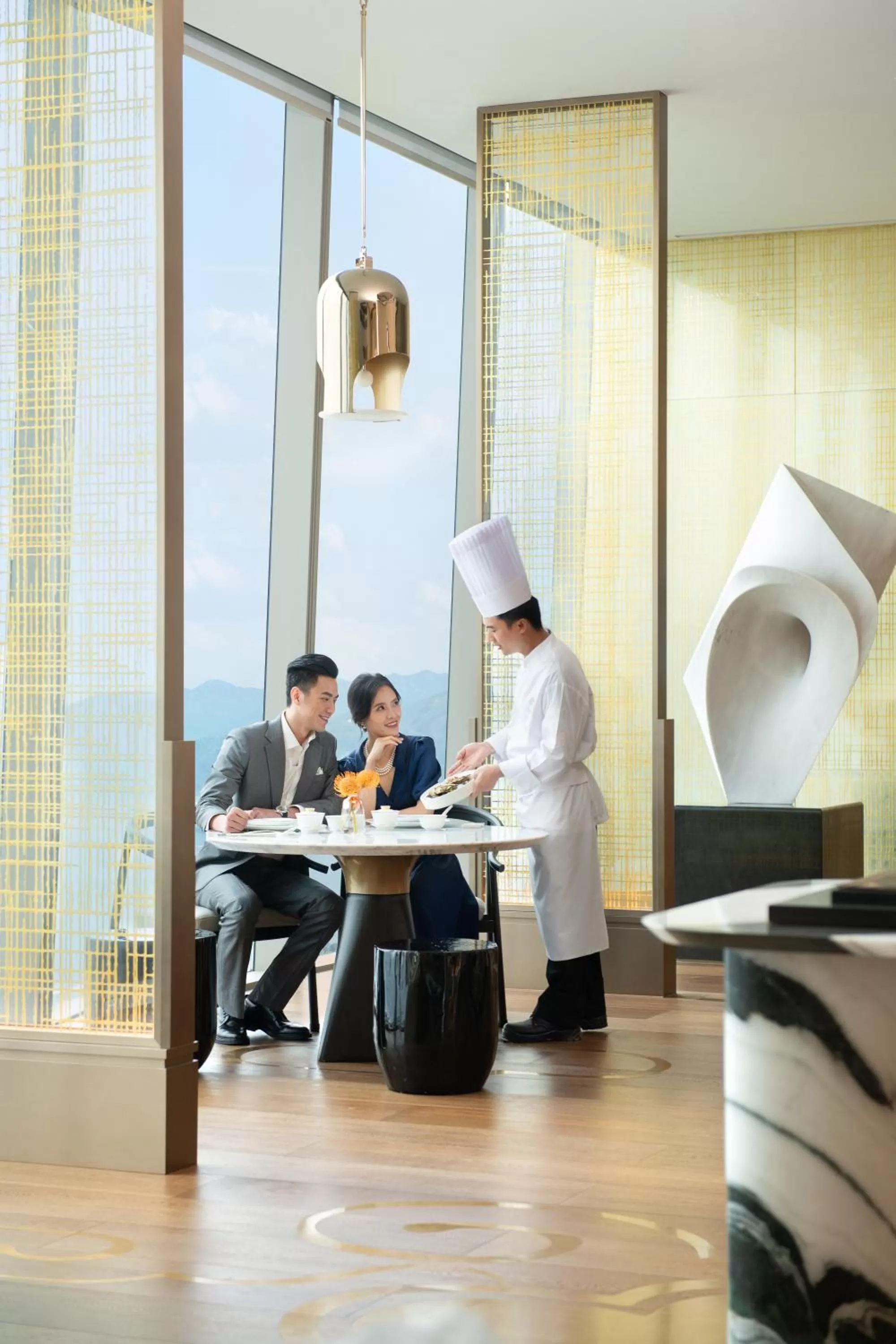 Food in Raffles Shenzhen, Situated in the heart of One Shenzhen Bay, Book Now to Enjoy Free Minibar and Happy Hour Privileges at Long Bar on 71F